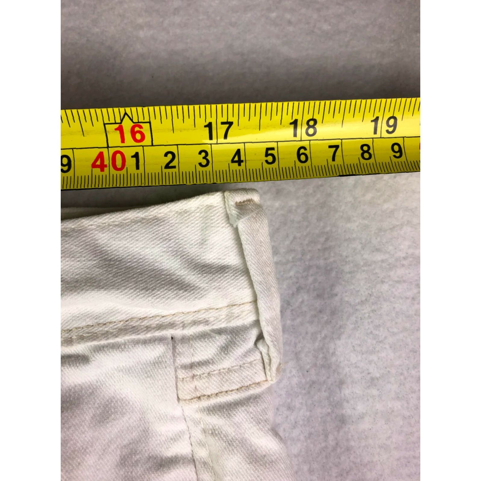 Eddie Bauer Eddie Bauer Jeans Capri Womens Blue 12 Regular Mid Rise 19 Inseam 29 Measured Vintage No - White Capri? Size 34" / US 12 / IT 48 - 4 Thumbnail