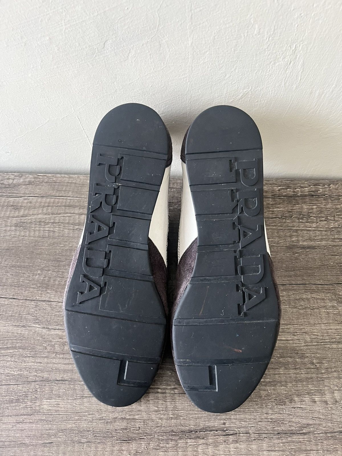 Prada PRADA SPORT PERFORLATED LEATHER AND SUEDE LACE UP LOW Size US 9 / EU 42 - 15 Thumbnail