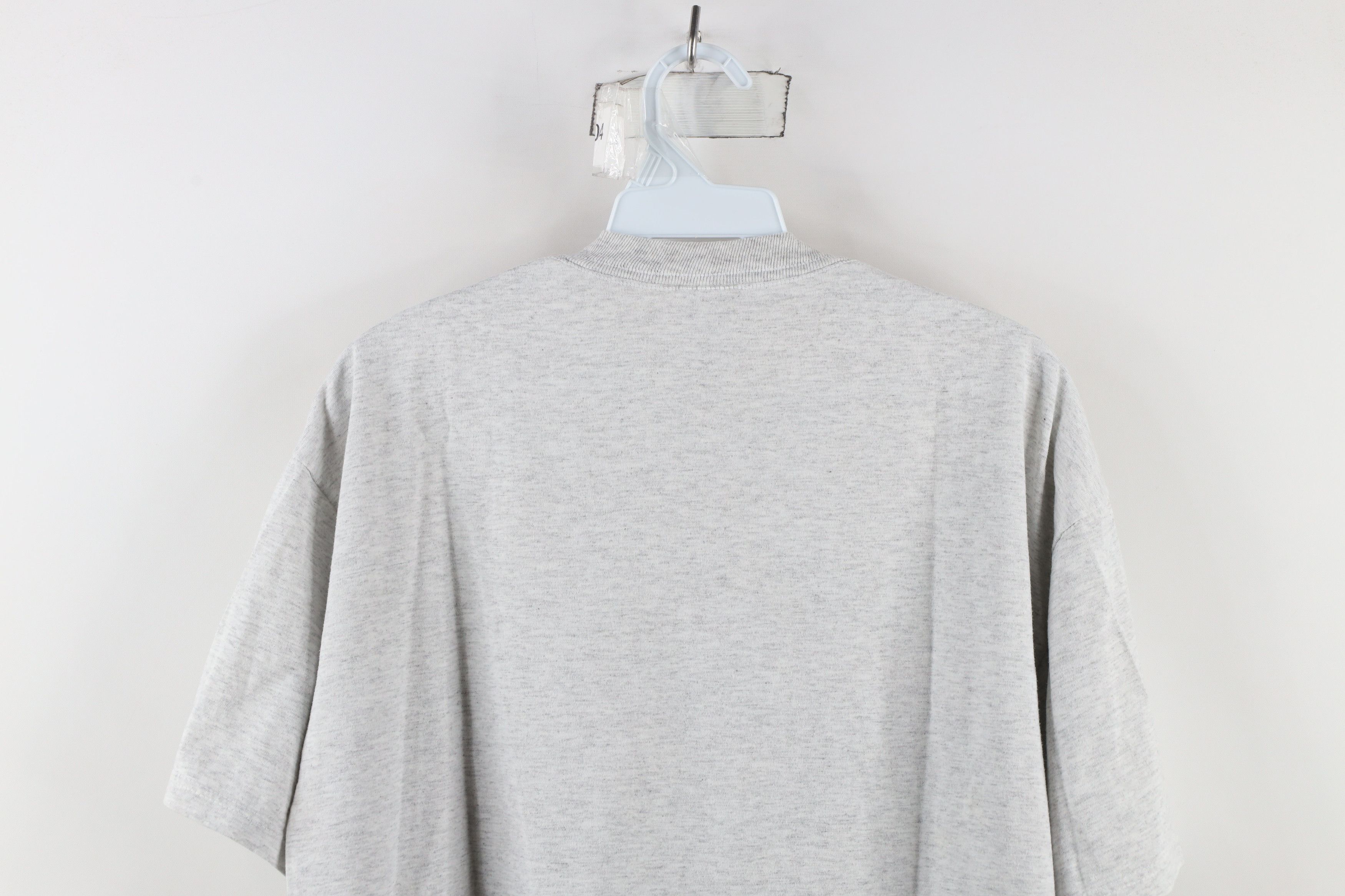 Vintage Vintage 90s Streetwear Spell Out Alaska T-Shirt Gray USA Size US L / EU 52-54 / 3 - 11 Thumbnail