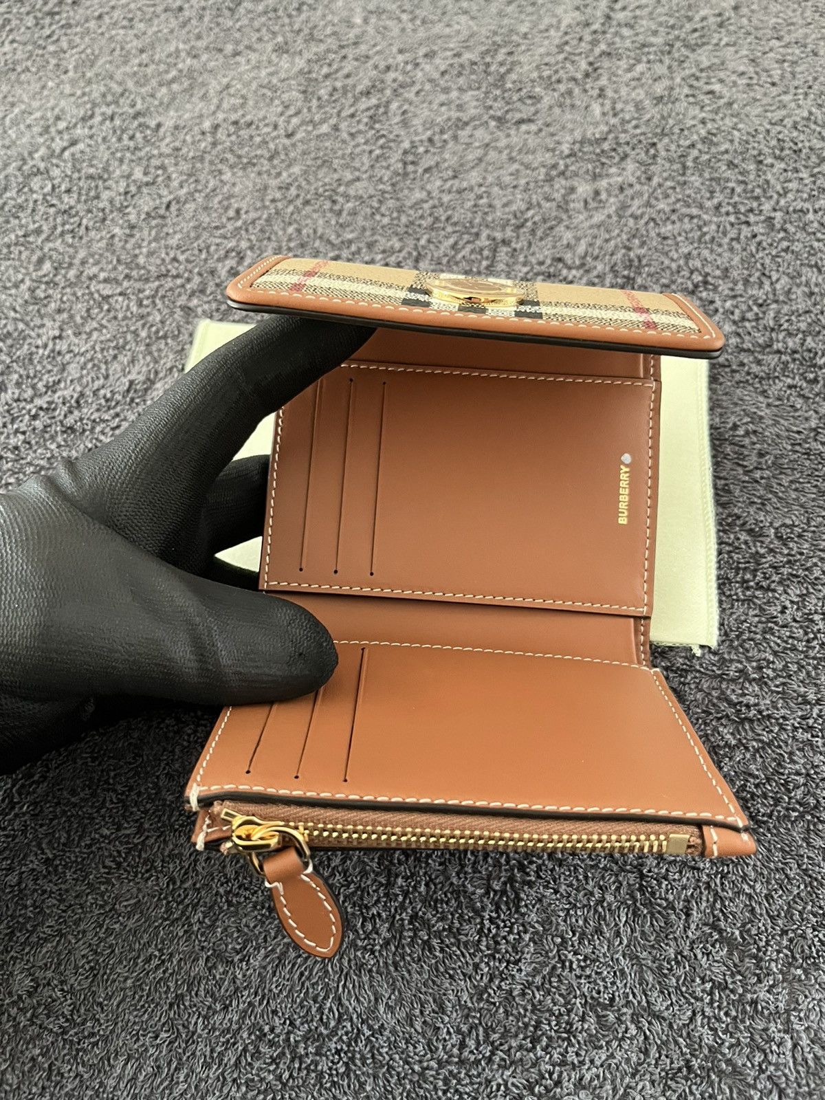 Burberry Burberry Check and Leather Small Folding Wallet Size ONE SIZE - 13 Thumbnail