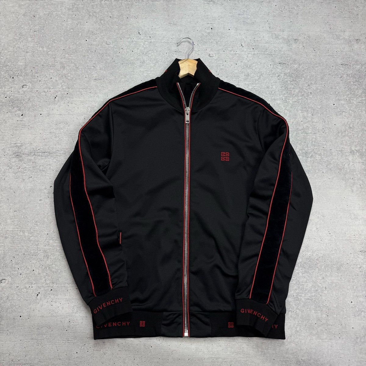 Givenchy Givenchy Tracksuit Logo Black Jacket Velvet Stripe Size L Size US L / EU 52-54 / 3 - 12 Thumbnail