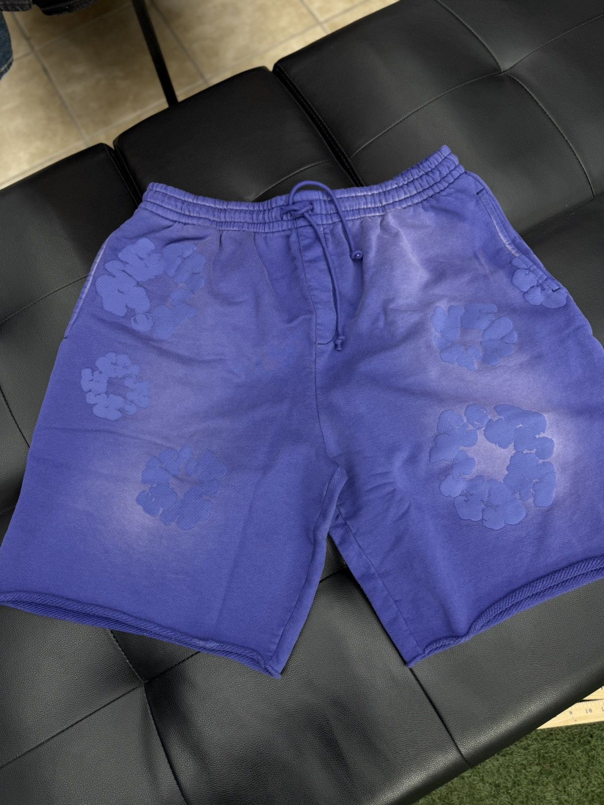 DENIM TEARS Denim Tears 2025 Cotton Wreath Shorts Pink Size XL Size US 34 / EU 50 - 4 Thumbnail