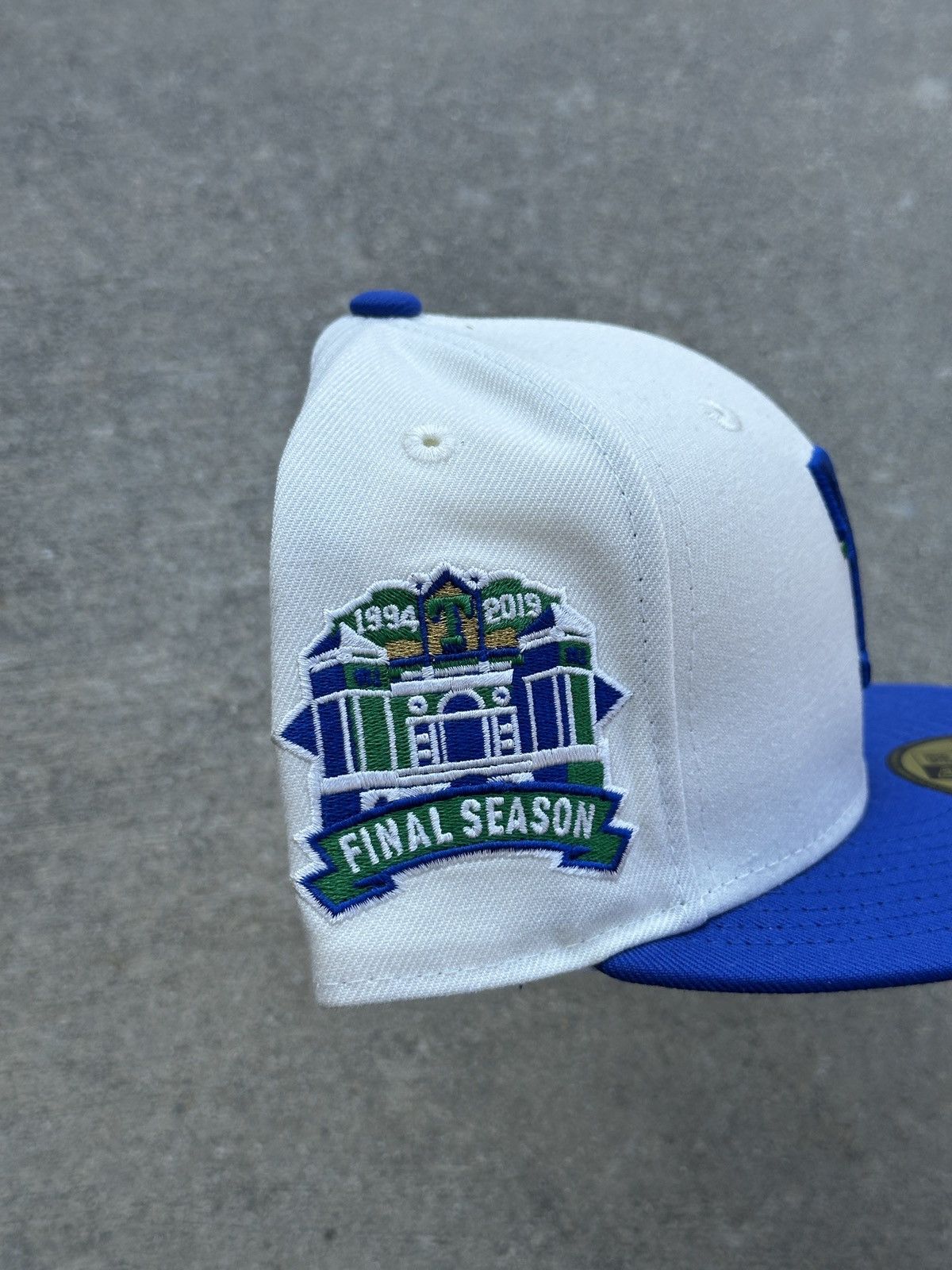 MLB × New Era Texas Rangers NBA Crossover Mavericks Fitted Hat 7 1/4 Size ONE SIZE - 2 Thumbnail