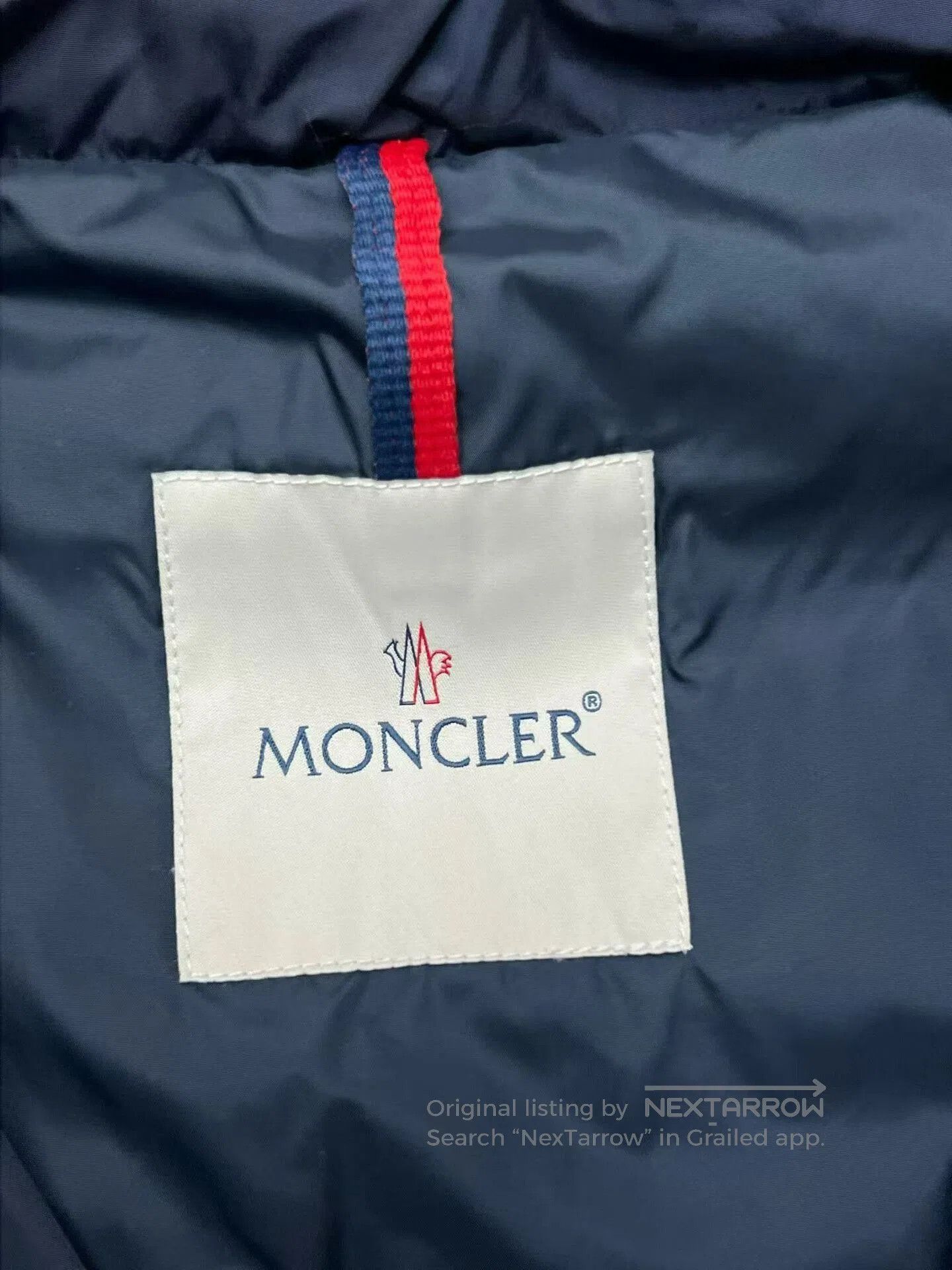 Moncler Classic Moncler Waist-Defining Down Jacket. Size XS / US 0-2 / IT 36-38 - 6 Thumbnail