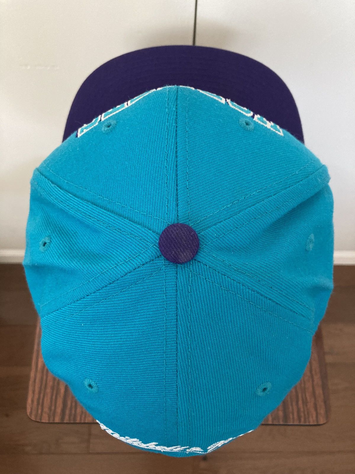 Mitchell & Ness × NBA × Vintage CHARLOTTE HORNETS MITCHELL & NESS SNAPBACK HAT NBA HARDWOOD Size ONE SIZE - 8 Thumbnail