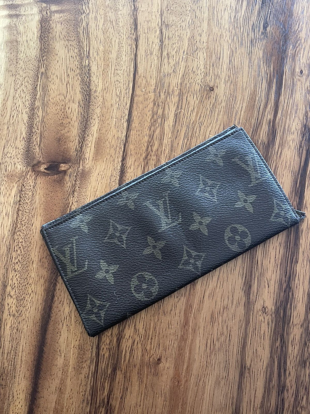 Louis Vuitton Louis Vuitton Wallet Size ONE SIZE - 1 Thumbnail