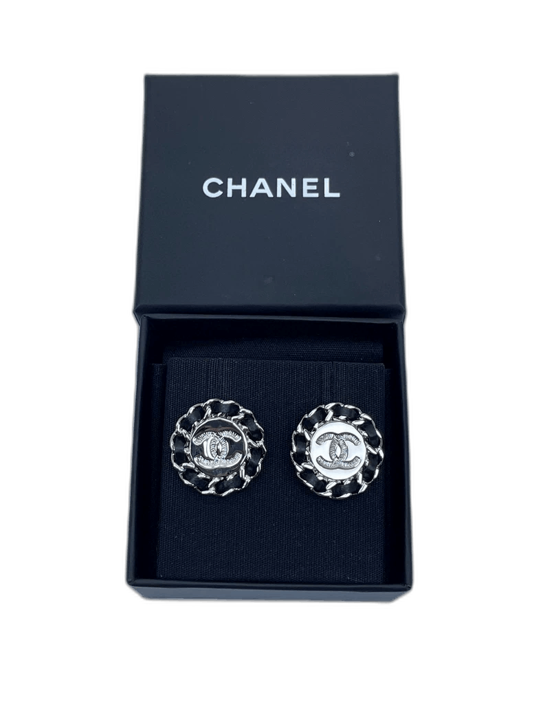 Chanel Chanel Silver Chain Round Earrings with CC Logo Size ONE SIZE - 1 Thumbnail