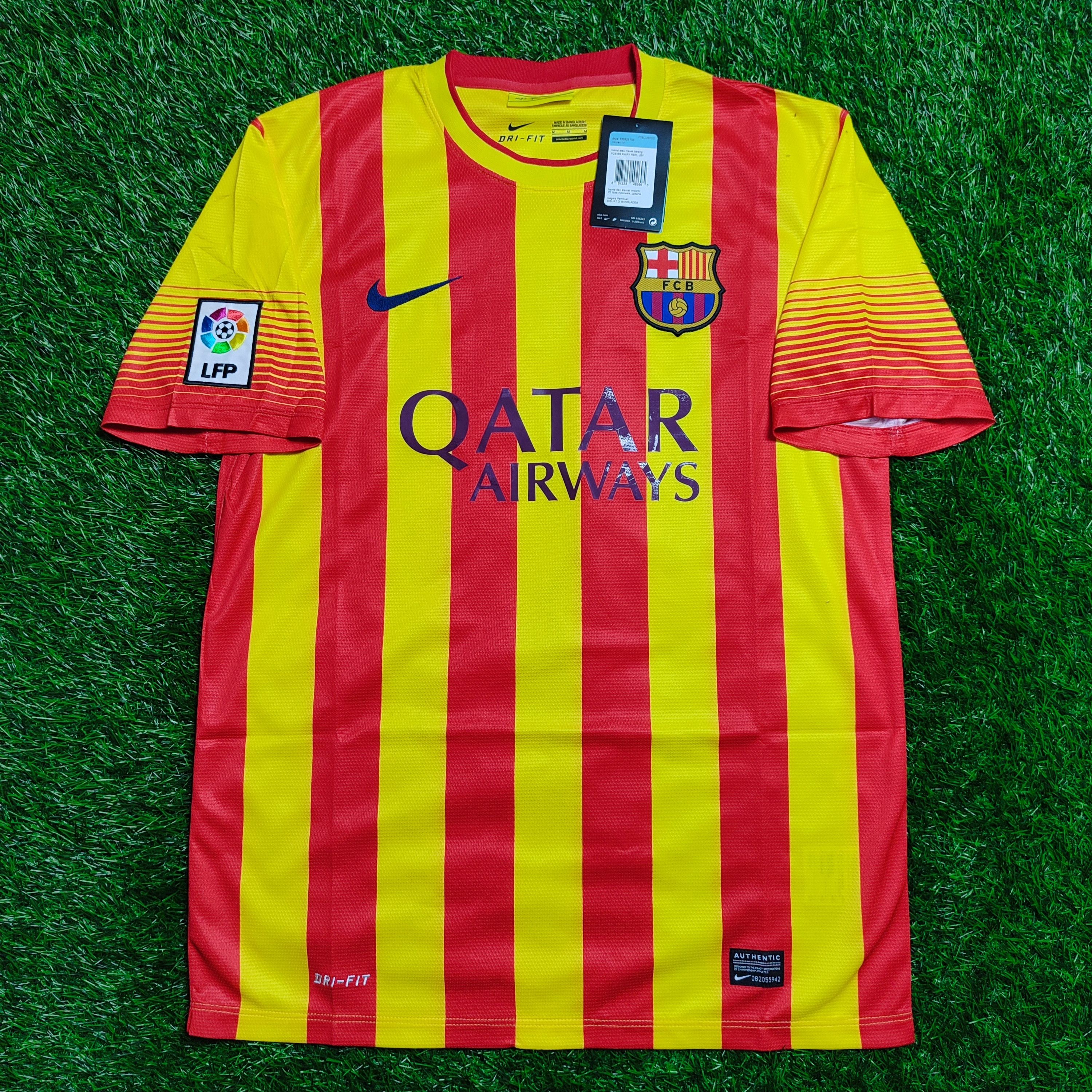 Nike Barcelona Away 2013-14 Messi #10 Soccer Jersey Size US M / EU 48-50 / 2 - 1 Thumbnail