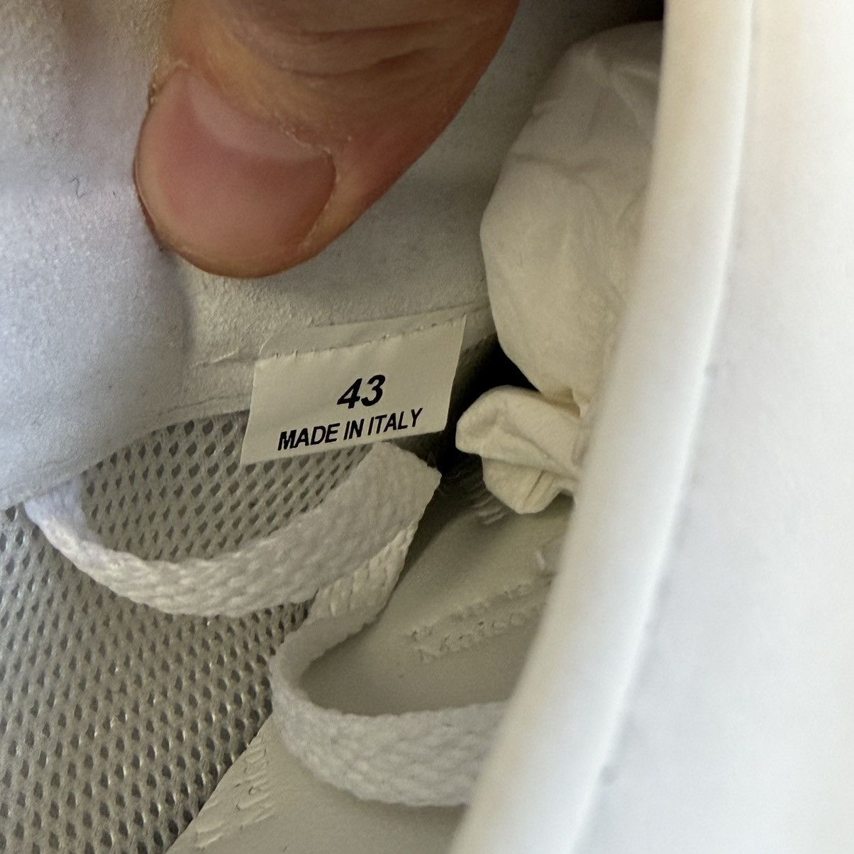 Maison Margiela Sample White Leather ‘Featherlight’ Sneakers Size US 10 / EU 43 - 15 Thumbnail