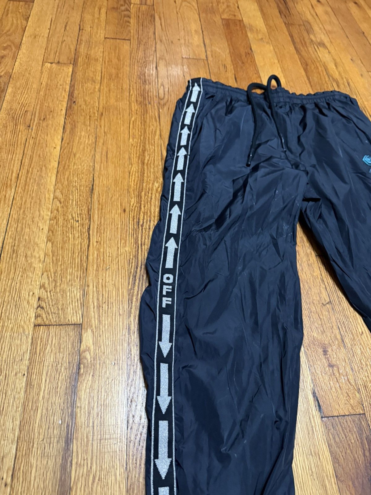 Off-White Off-White Nylon Track Pants Size Medium Size US 32 / EU 48 - 4 Thumbnail