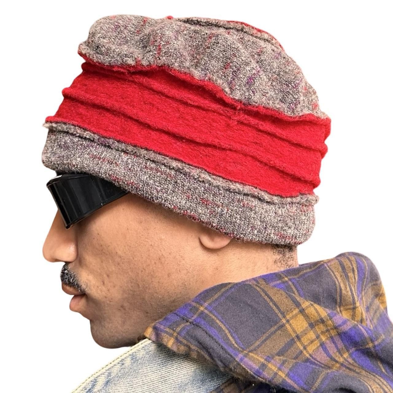 Vintage ASTROBOI* 'Soufflé' Red & Grey Pleated Beanie Size ONE SIZE - 8 Thumbnail