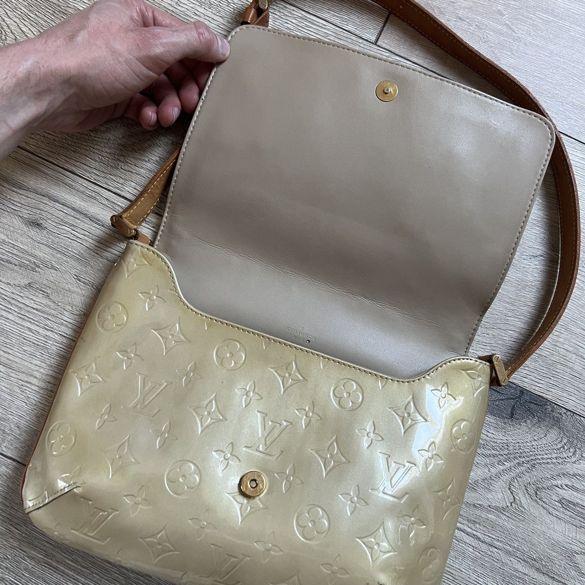 Designer × Louis Vuitton Louis Vuitton Thompson Shoulder Leather Monogram Bag Size ONE SIZE - 9 Thumbnail