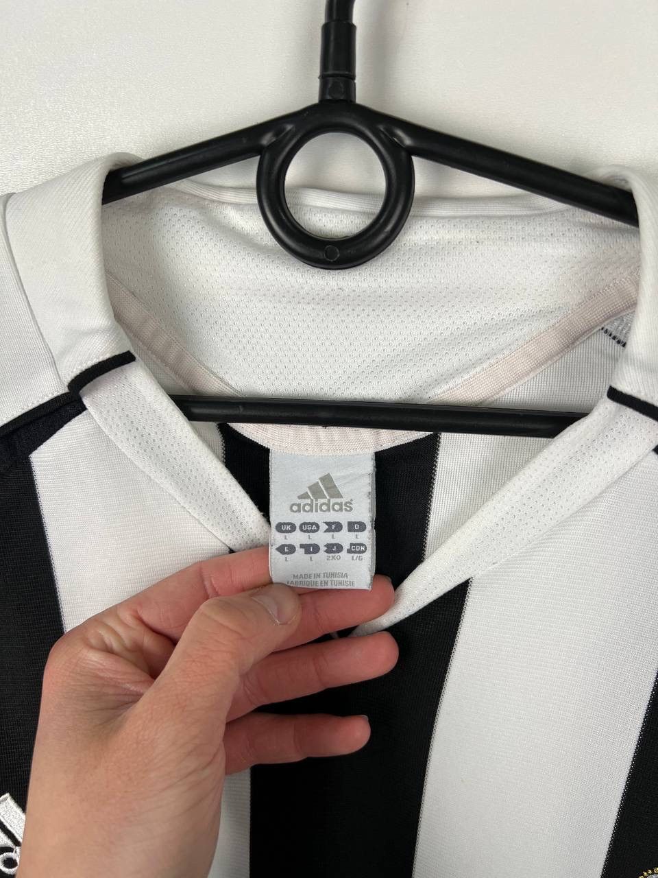 Vintage New Castle Adidas 2006 jersey t-shirts size L Size US L / EU 52-54 / 3 - 3 Thumbnail