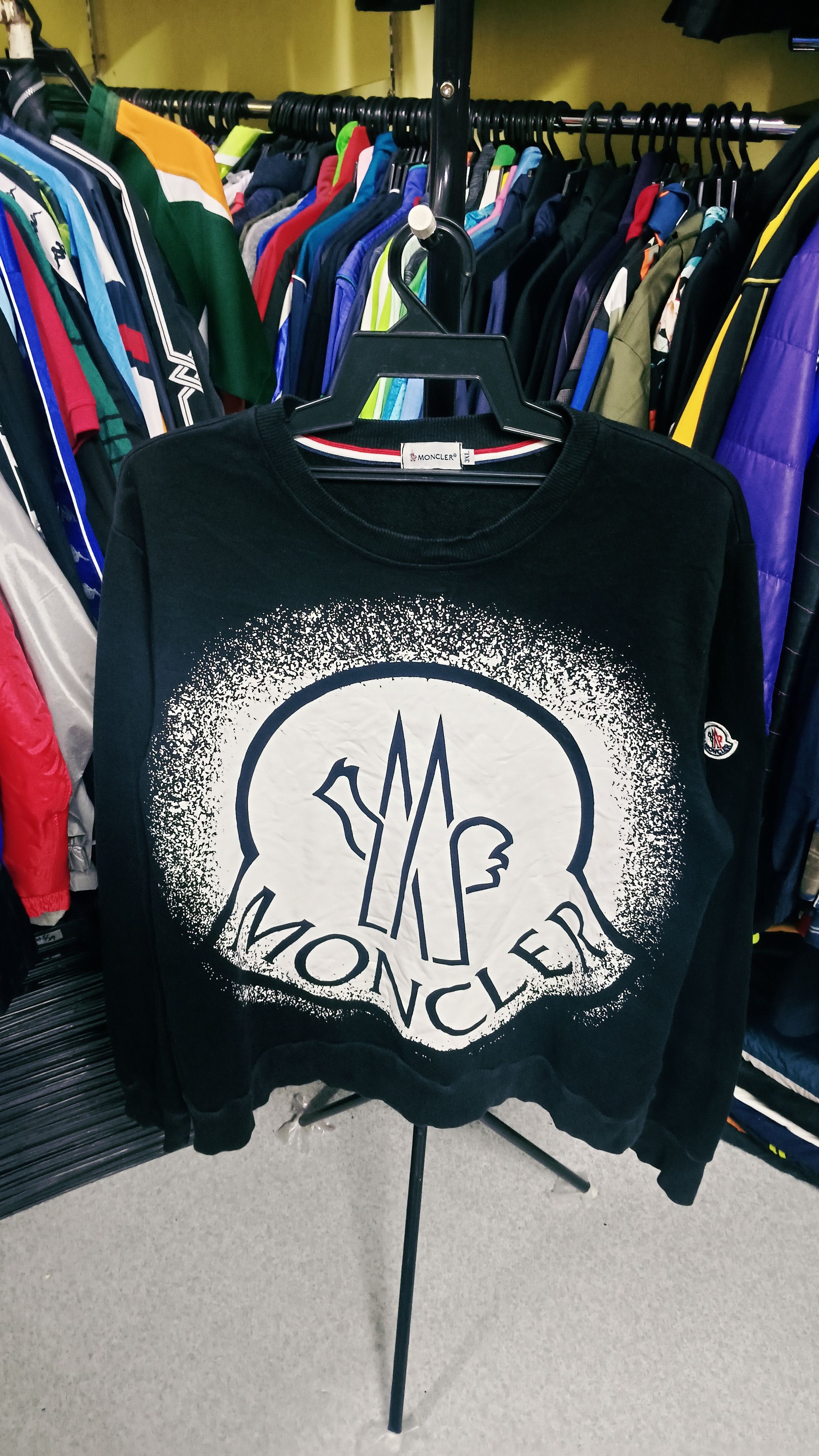 Moncler Moncler Big Logo Sweatshirt Size US XL / EU 56 / 4 - 1 Thumbnail