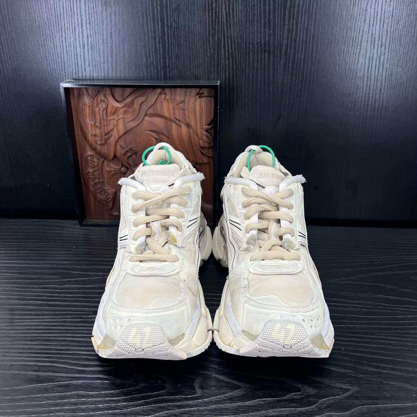 Balenciaga Balenciaga Runner Beige 42 Like New Original Box Size US 9 / EU 42 - 4 Thumbnail