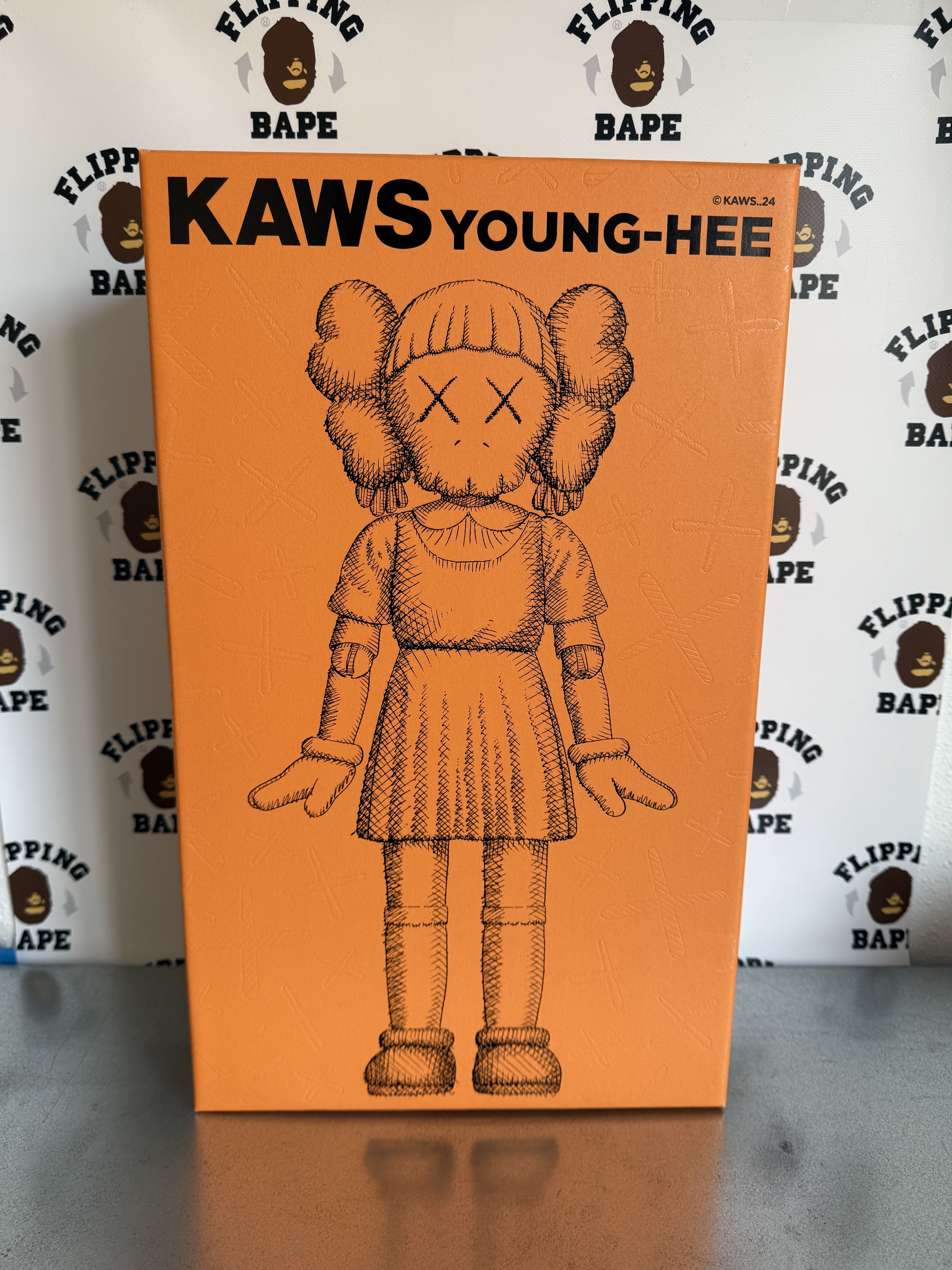 Kaws KAWS YOUNG-HEE Figure (Coloured) Size ONE SIZE - 21 Thumbnail