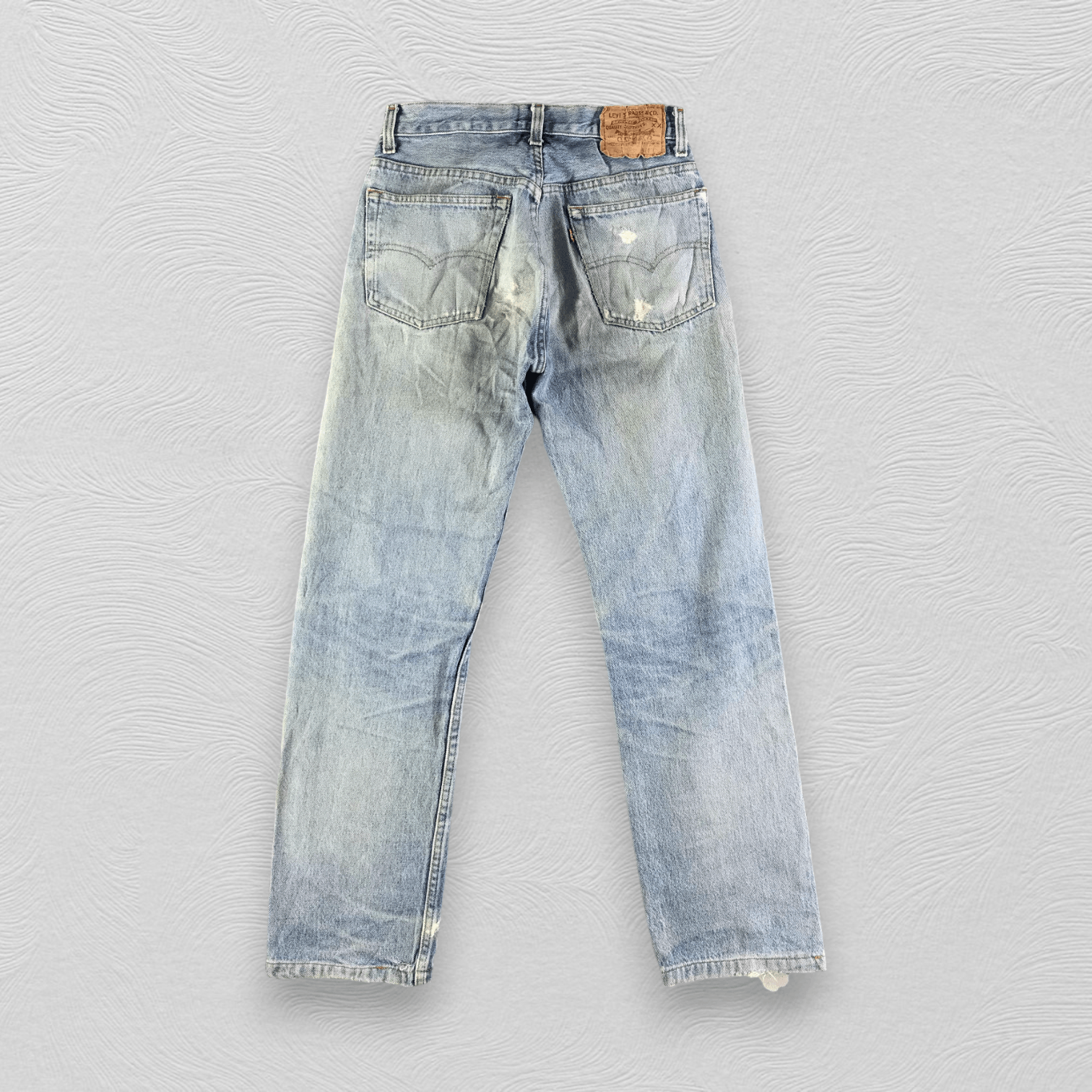 Levi's Vintage Levis 501 Jeans Medium Wash Denim KJ3131 Size US 27 - 2 Thumbnail