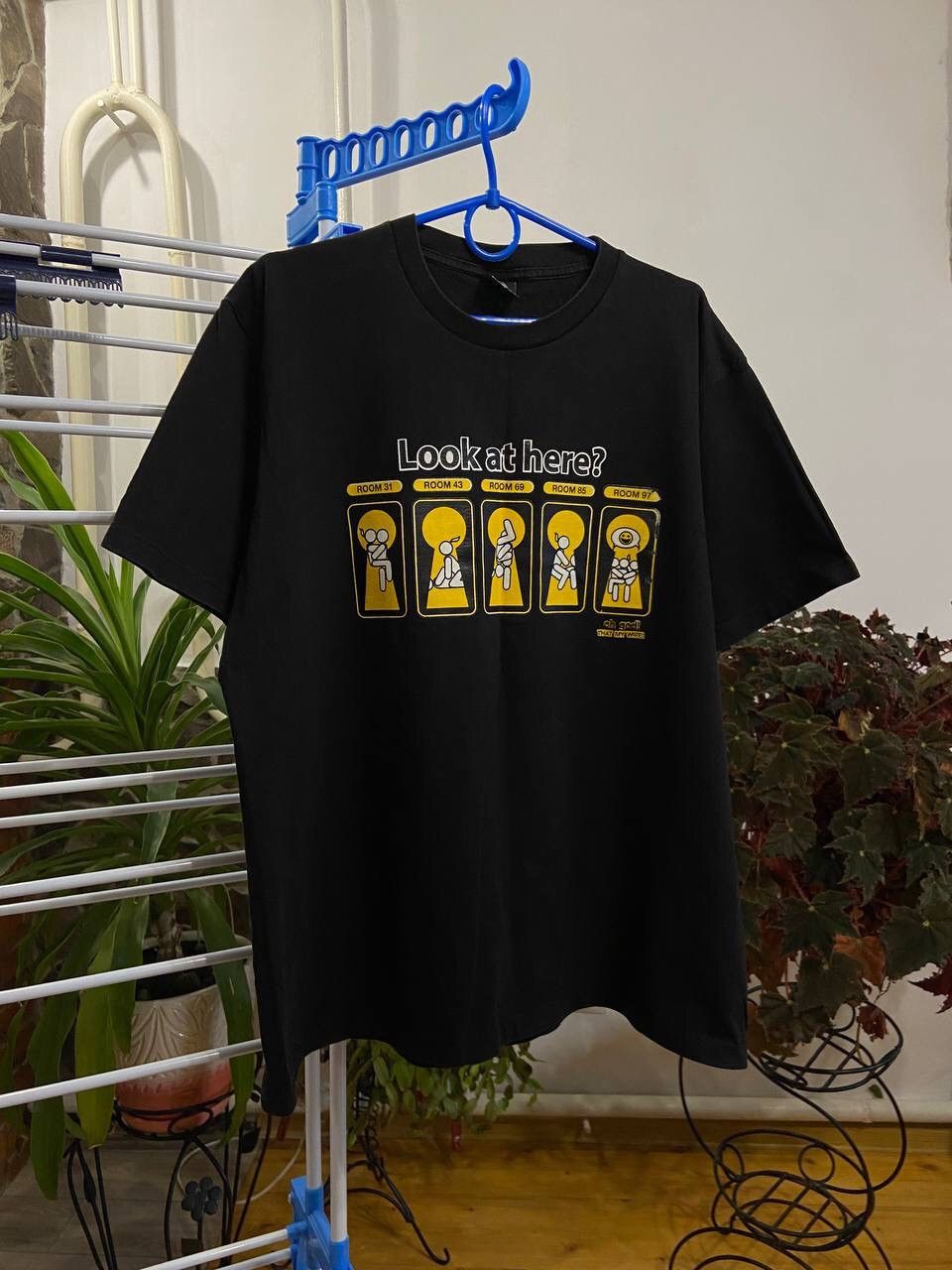 Hook-Ups Vintage “Sex in the Room” Humor T-shirt Size US L / EU 52-54 / 3 - 1 Thumbnail