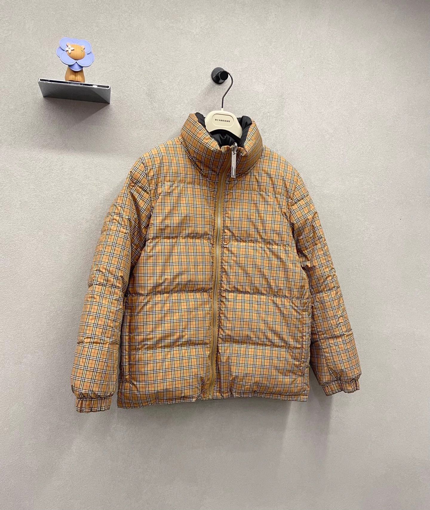 Burberry Burberry Check Down Jacket Size M Size M / US 6-8 / IT 42-44 - 3 Thumbnail