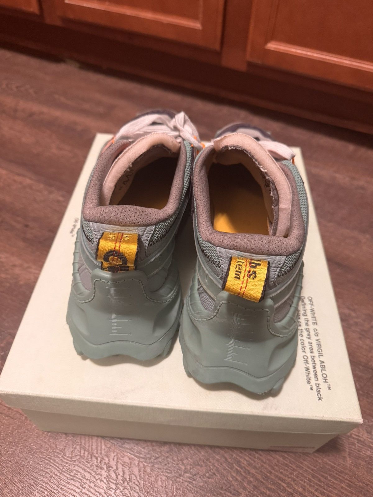 Off-White OFF-WHITE odsy-1000 Size US 11 / EU 44 - 3 Thumbnail