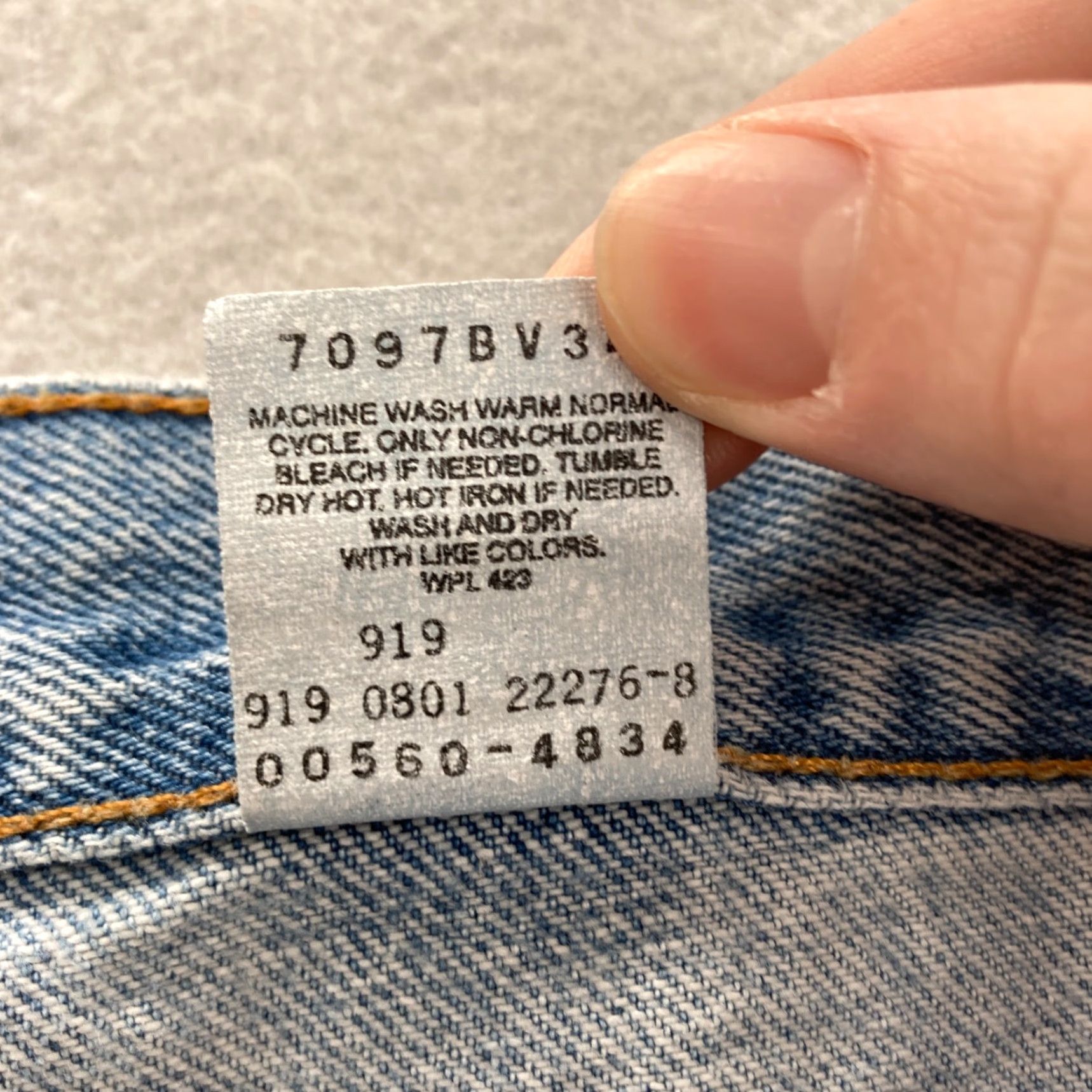 Levi's VINTAGE Levi's 560 Jeans Mens 42x30 Baggy Loose Tapered Blue Denim Skater 2001 Size US 42 / EU 58 - 5 Thumbnail