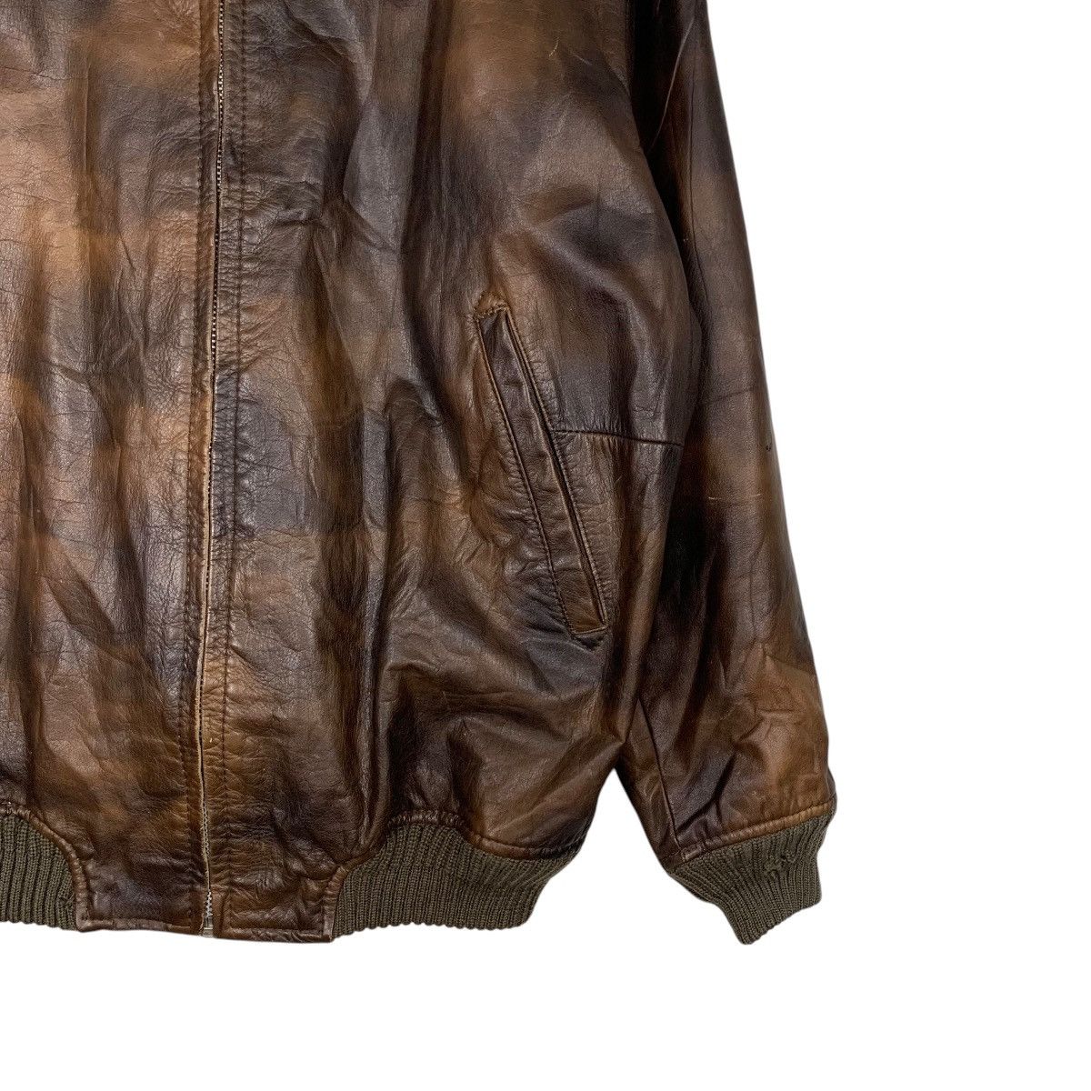 Japanese Brand Vintage HANTS Patina Leather Bomber Jacket #2431-C109 Size US L / EU 52-54 / 3 - 4 Thumbnail