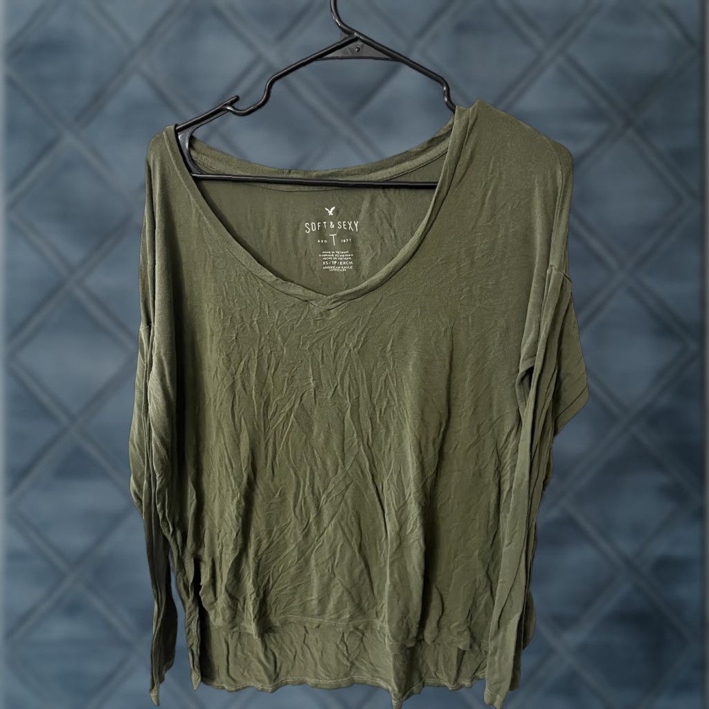 American Eagle Outfitters American Eagle Outfitters Soft & Sexy Women's XS Green Long Sleeve Size XS / US 0-2 / IT 36-38 - 1 Thumbnail