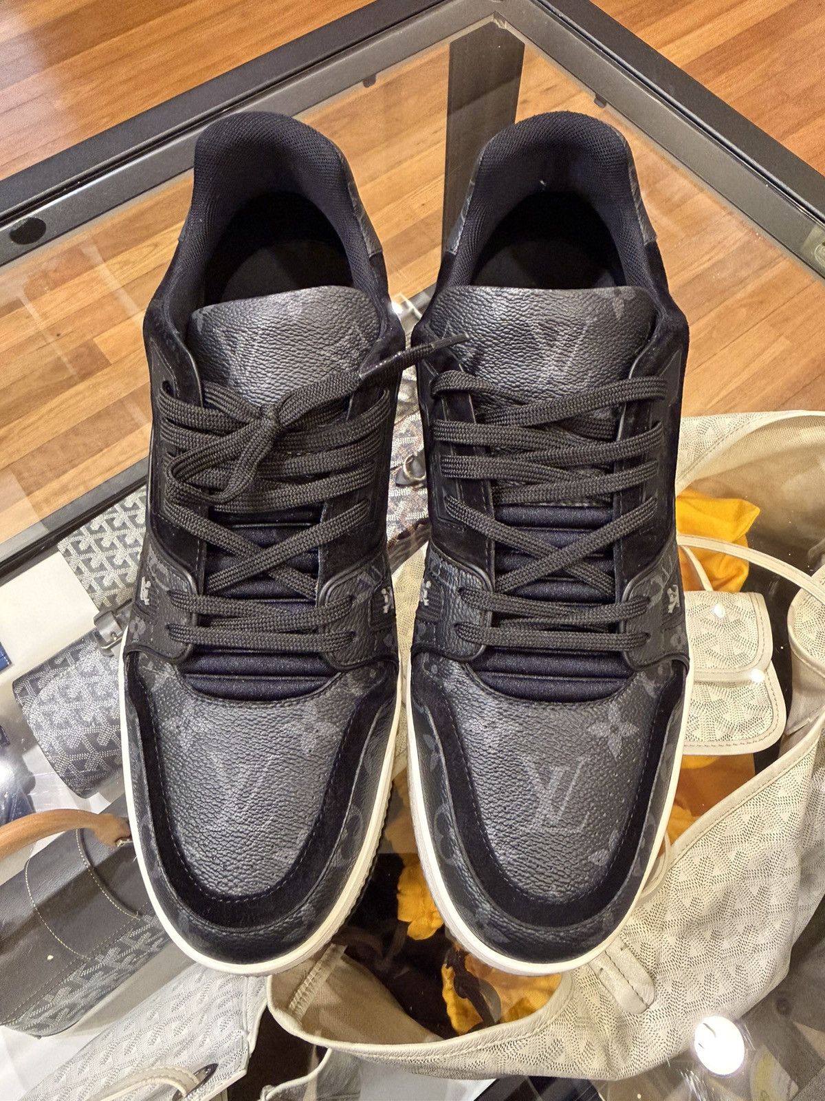 Louis Vuitton Louis Vuitton Monogram Trainer - Black Size US 6.5 / EU 39-40 - 6 Thumbnail