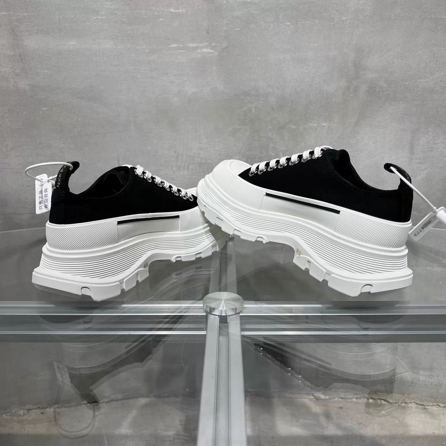 Alexander McQueen Alexander McQueen black/white Martin boots 35.5 wmn Size US 5 / IT 35 - 5 Thumbnail