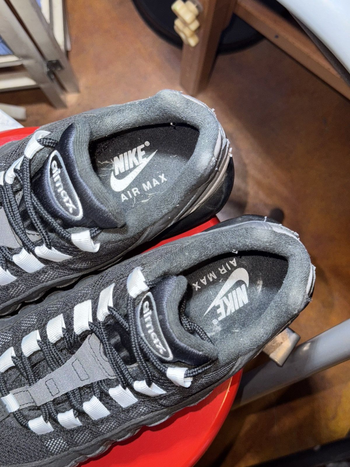 Nike Nike Air Max 95 Black Smoke Grey Shoes Size US 9 / EU 42 - 4 Thumbnail