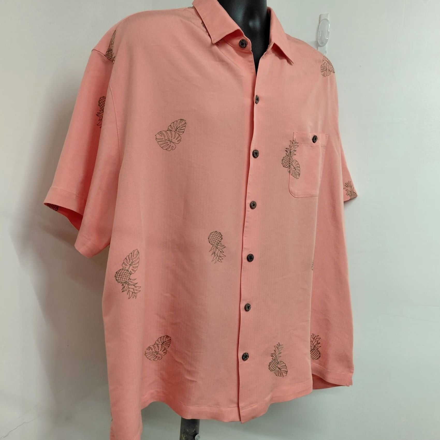 Vintage Caribbean Pineapple Print Shirt Mens 2XL Peach Hawaiian Short Sleeve Button Up Shirt Button-Up Casual Travel Breathable Rayon Polyester Holiday Size US XXL / EU 58 / 5 - 2 Thumbnail