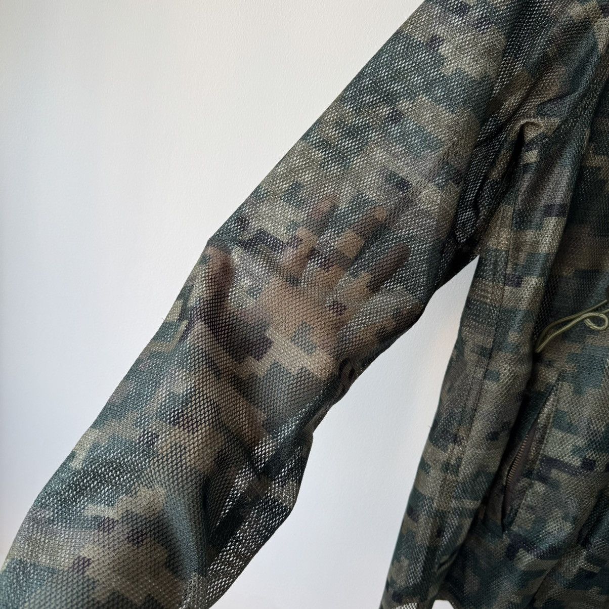 Beauty Beast Beauty beast 90s digital camo mesh jacket Size US M / EU 48-50 / 2 - 4 Thumbnail