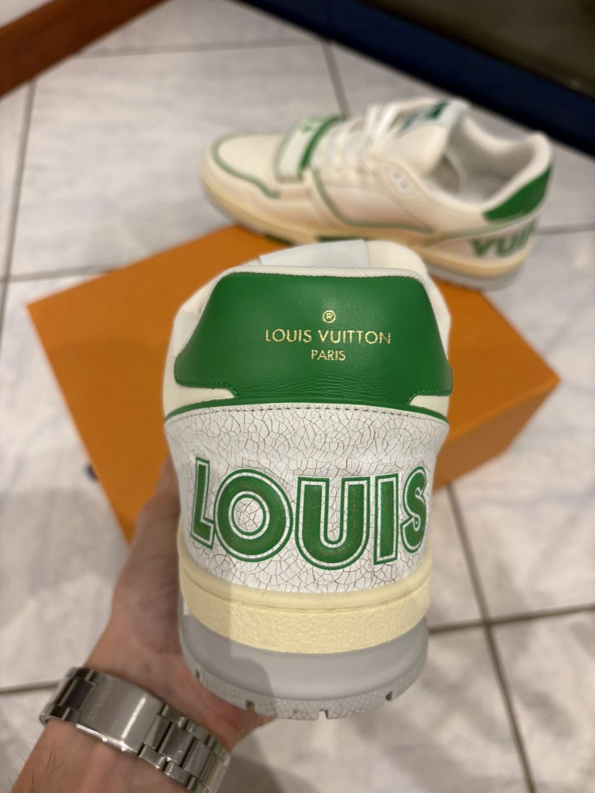 Louis Vuitton Louis Vuitton traîner virgil abloh blanche verte taille 9 US Size US 9 / EU 42 - 2 Thumbnail