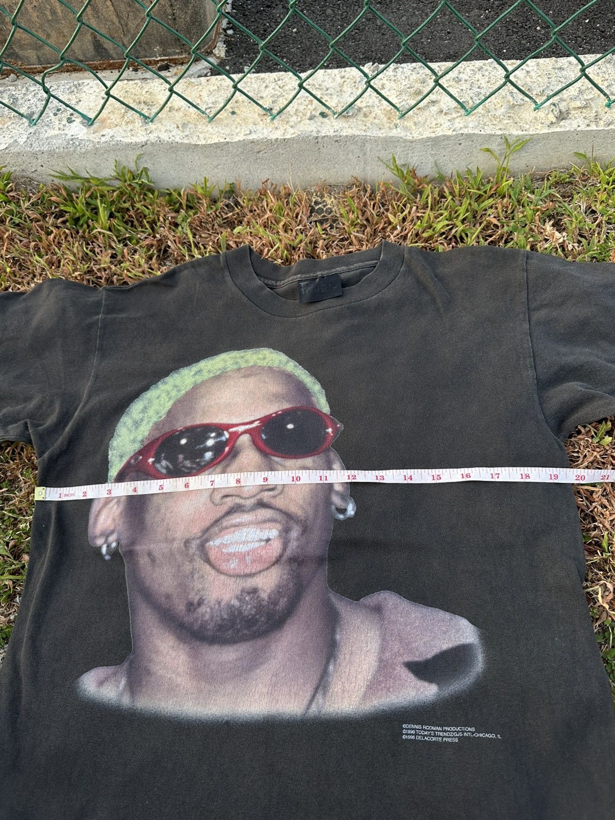Rap Tees VINTAGE SUNFADED 1996 DENNIS RODMAN T SHIRT Size US M / EU 48-50 / 2 - 5 Thumbnail