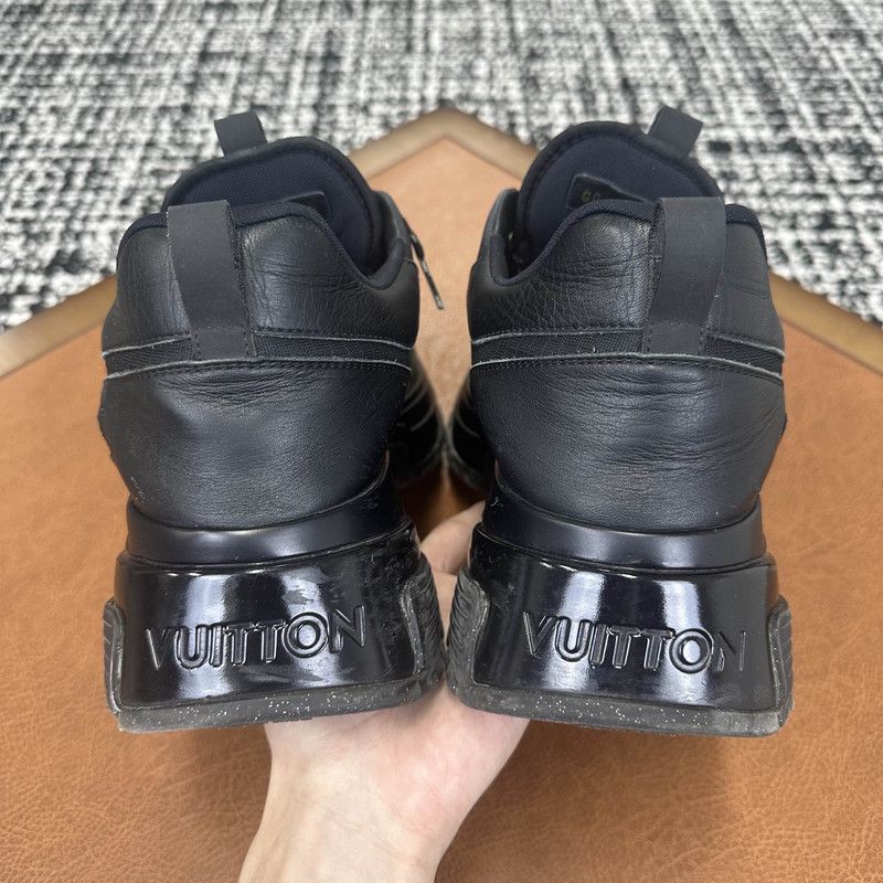 Louis Vuitton Louis Vuitton Comfortable Low-Top Casual Sneakers - Size US 8 / EU 41 - 1 Thumbnail