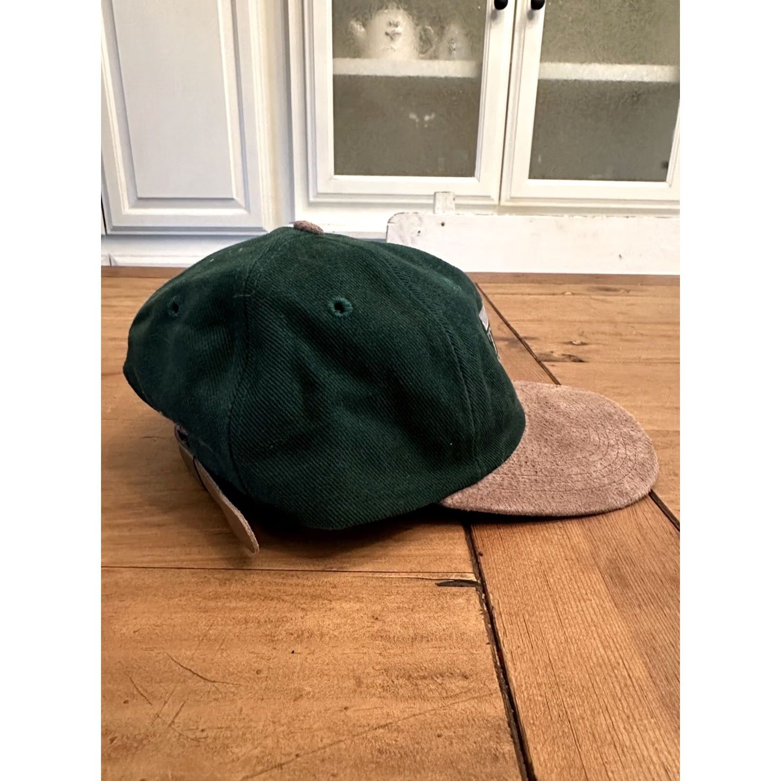 Chanel VINTAGE CapAmerica Travel Channel Logo Green Embroidered Leather Strap Back Hat Men Adjustable Beige Leather Baseball Cap Logo Travel Theme Mens Size ONE SIZE - 3 Thumbnail