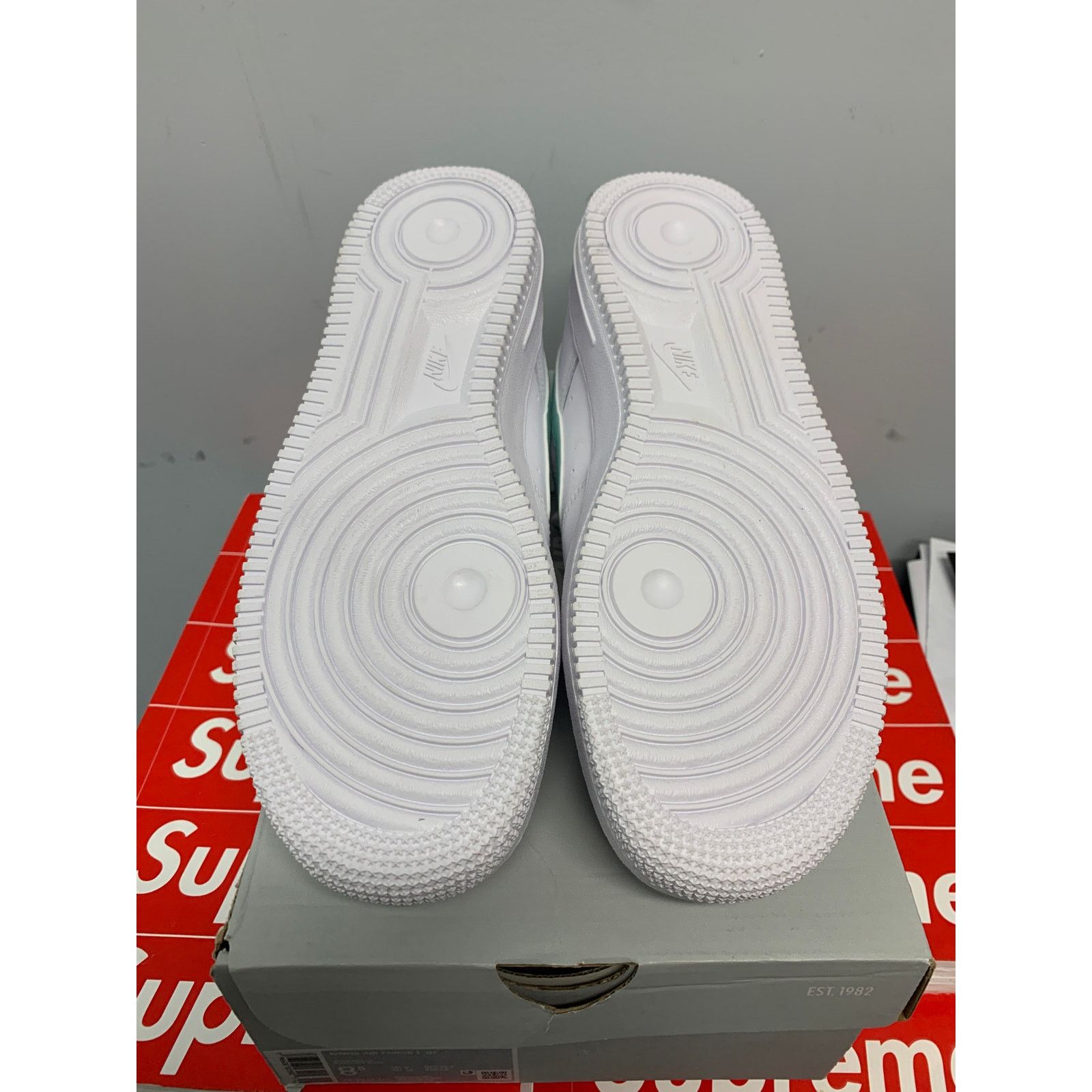 Nike Nike Air Force 1 Low Jade Ice Women's Size 8.5 NEW SHIPS NOW Size US 8.5 / IT 38.5 - 6 Thumbnail
