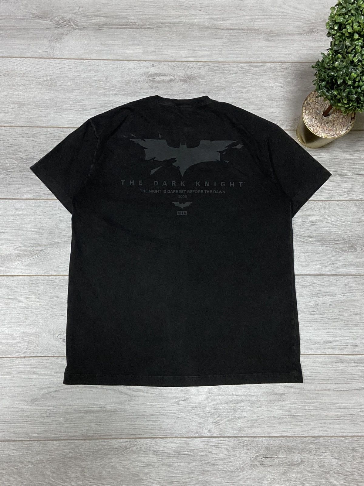 Kith Kith Batman Dark Knight Teaser Vintage Tee Black Size XXL Size US M / EU 48-50 / 2 - 2 Thumbnail