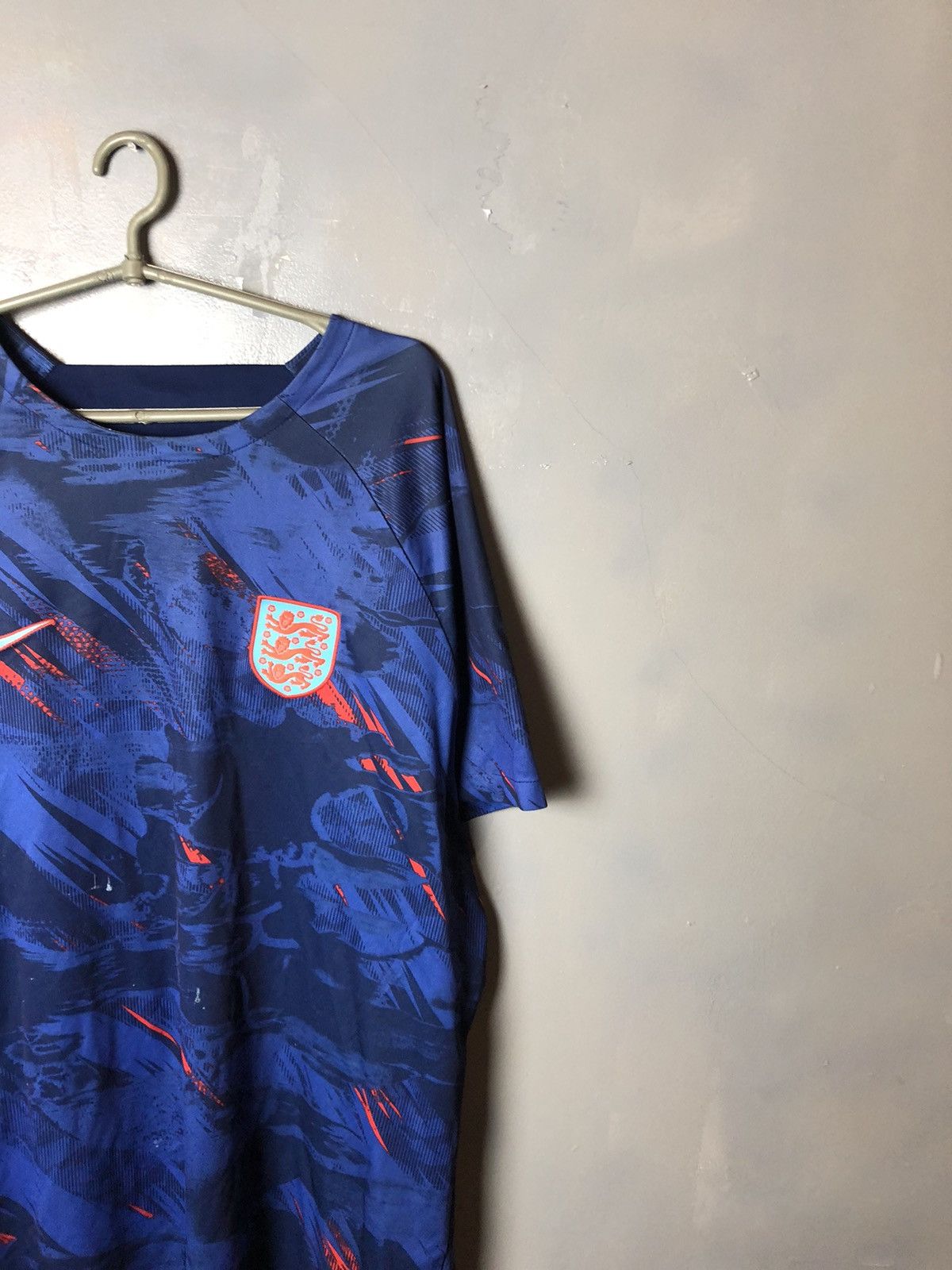 Nike Men’s soccer jersey Nike England 🏴󠁧󠁢󠁥󠁮󠁧󠁿 Size US XL / EU 56 / 4 - 3 Thumbnail