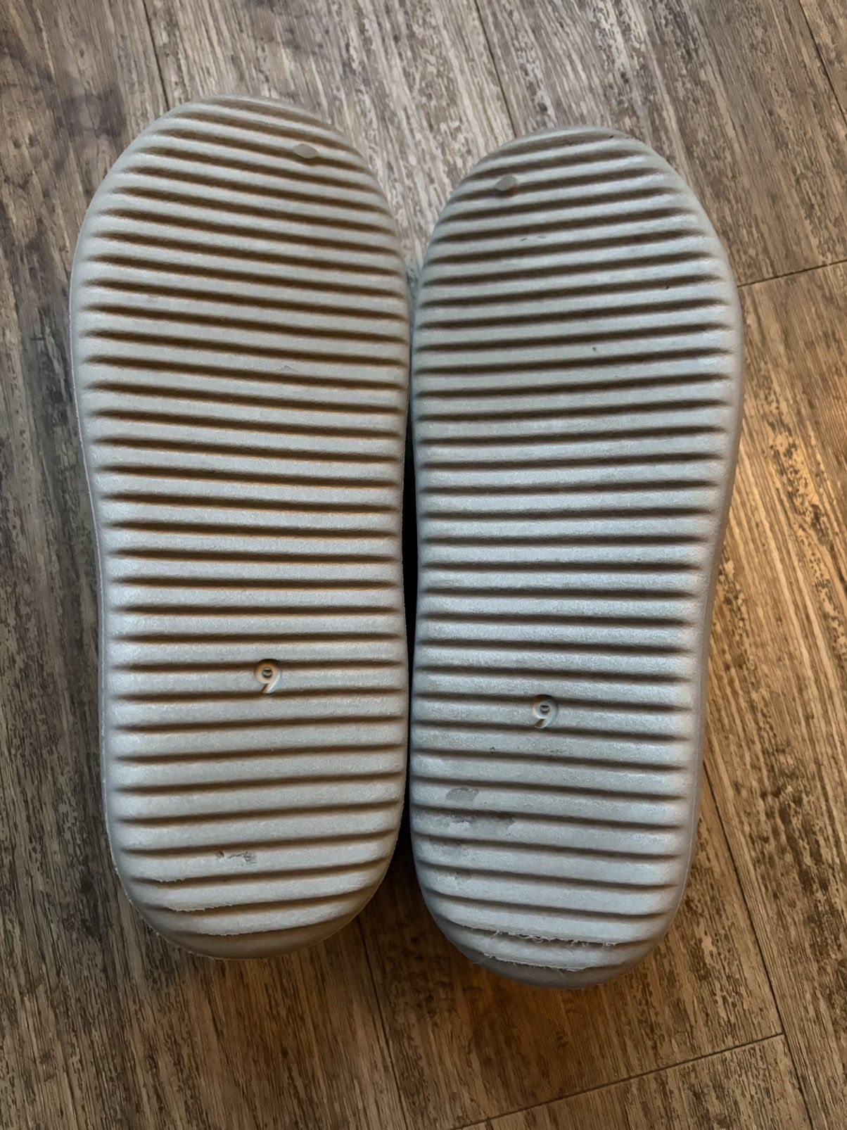 Yeezy Yeezy SL-01 slip-ons Size US 9 / EU 42 - 5 Thumbnail
