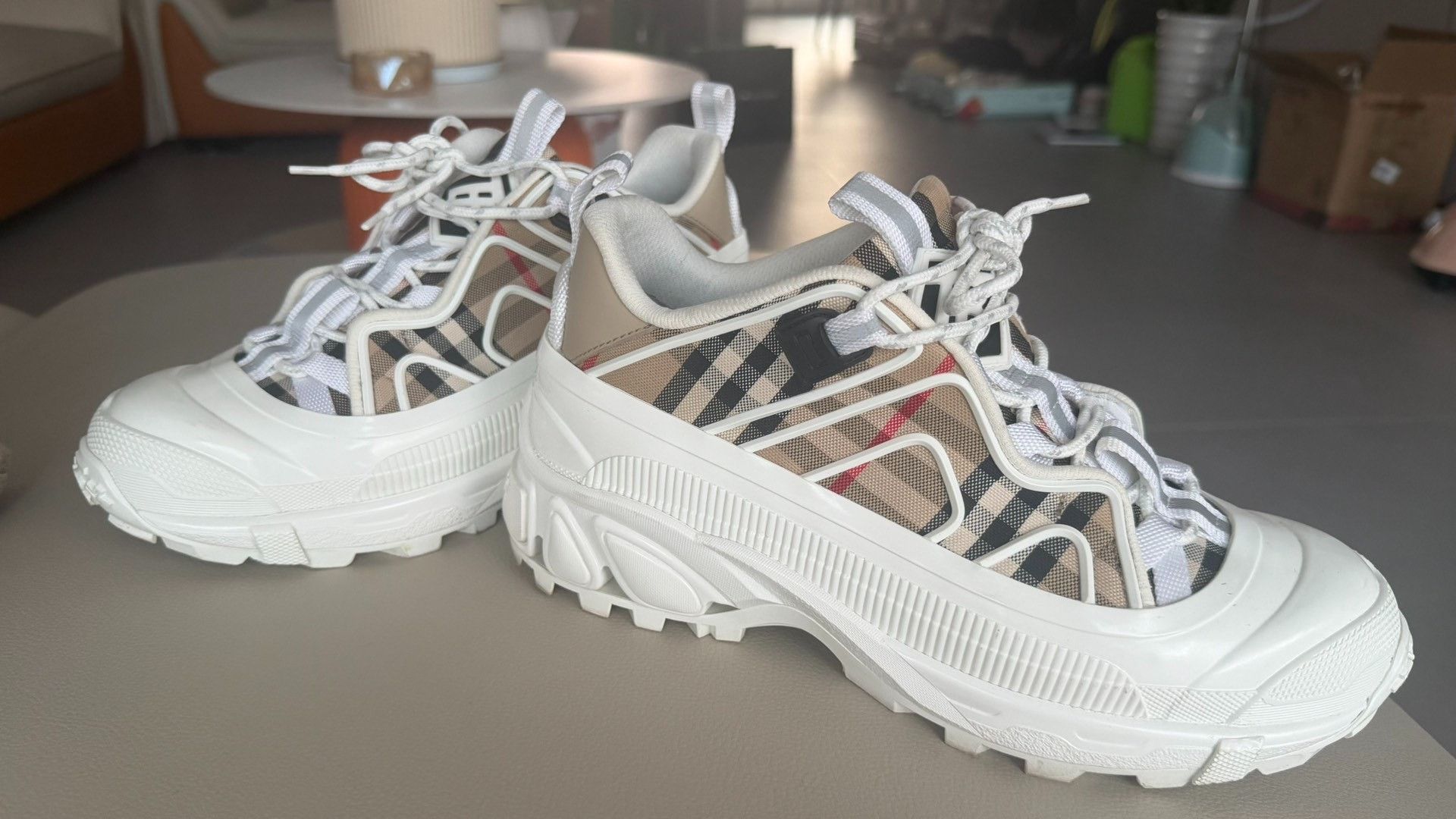Burberry Burberry Check Pattern Dad Shoes Size US 7 / EU 40 - 1 Thumbnail