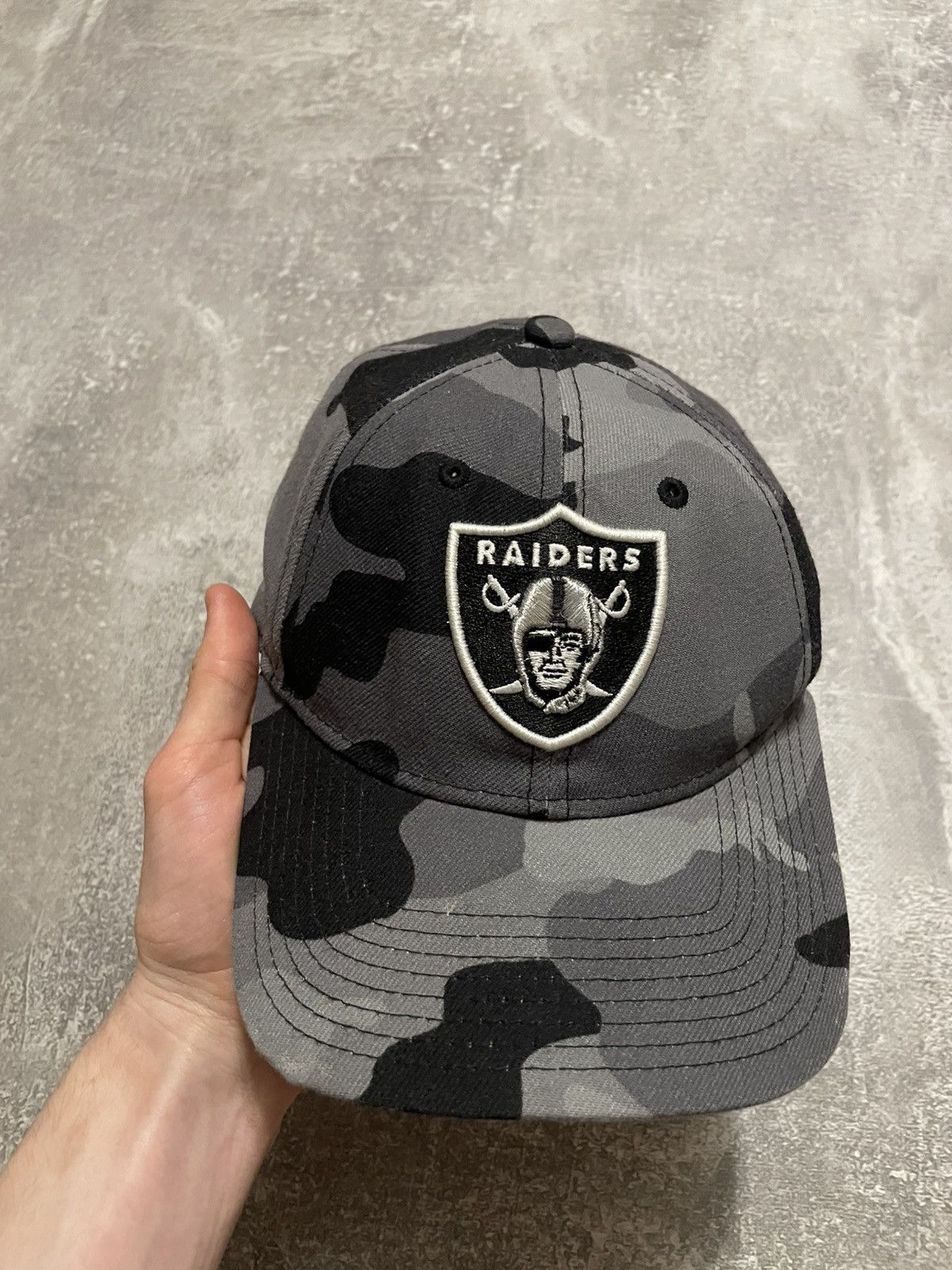 NFL × New Era × Vintage Vintage Raiders New Era NFL Camo Cap Hat Size ONE SIZE - 2 Thumbnail