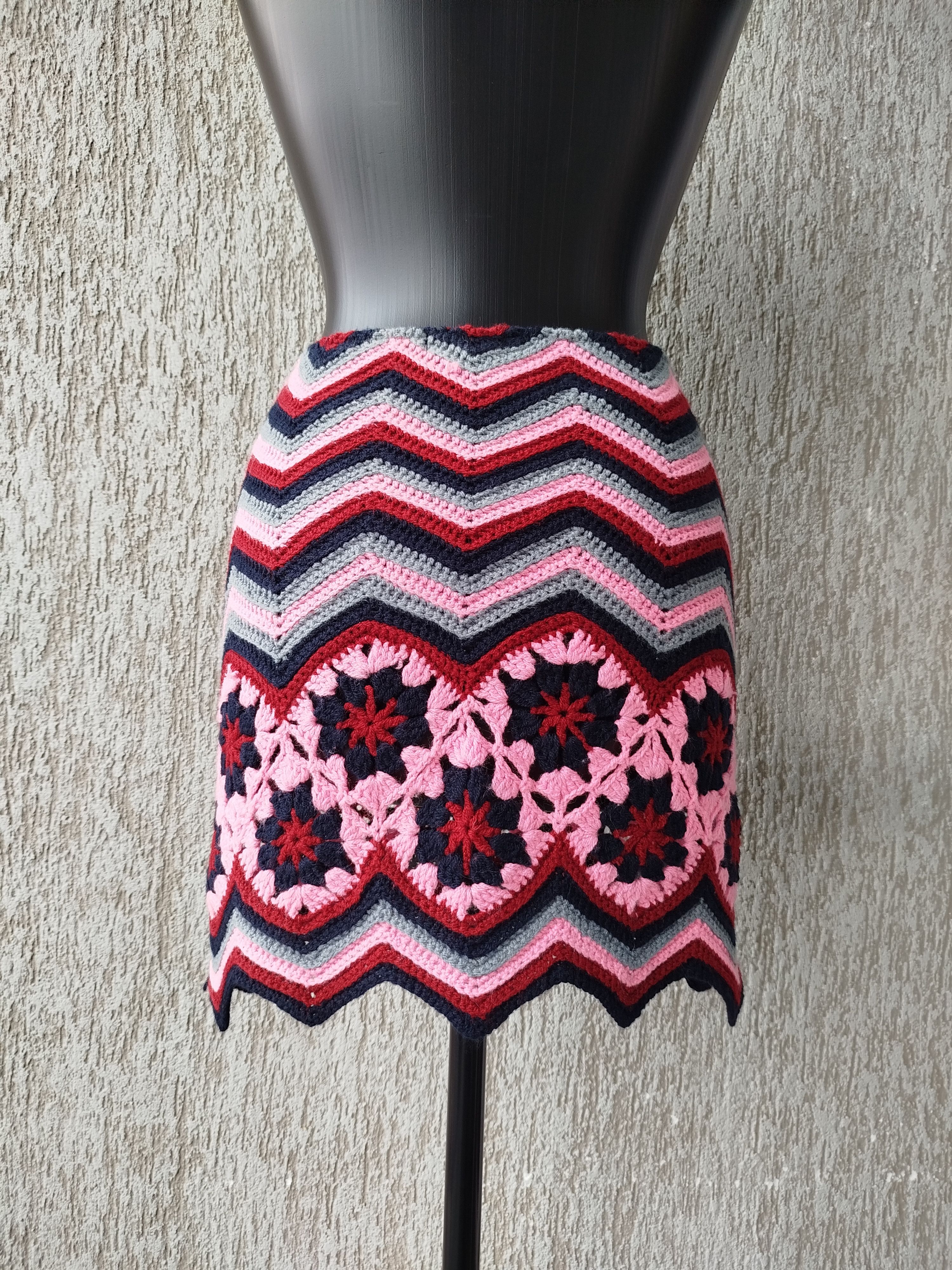 Custo Barcelona Mini Skirt Crochet ZigZag Granny Square Vintage Y2K Size S Size 27" / US 4 / IT 40 - 5 Thumbnail