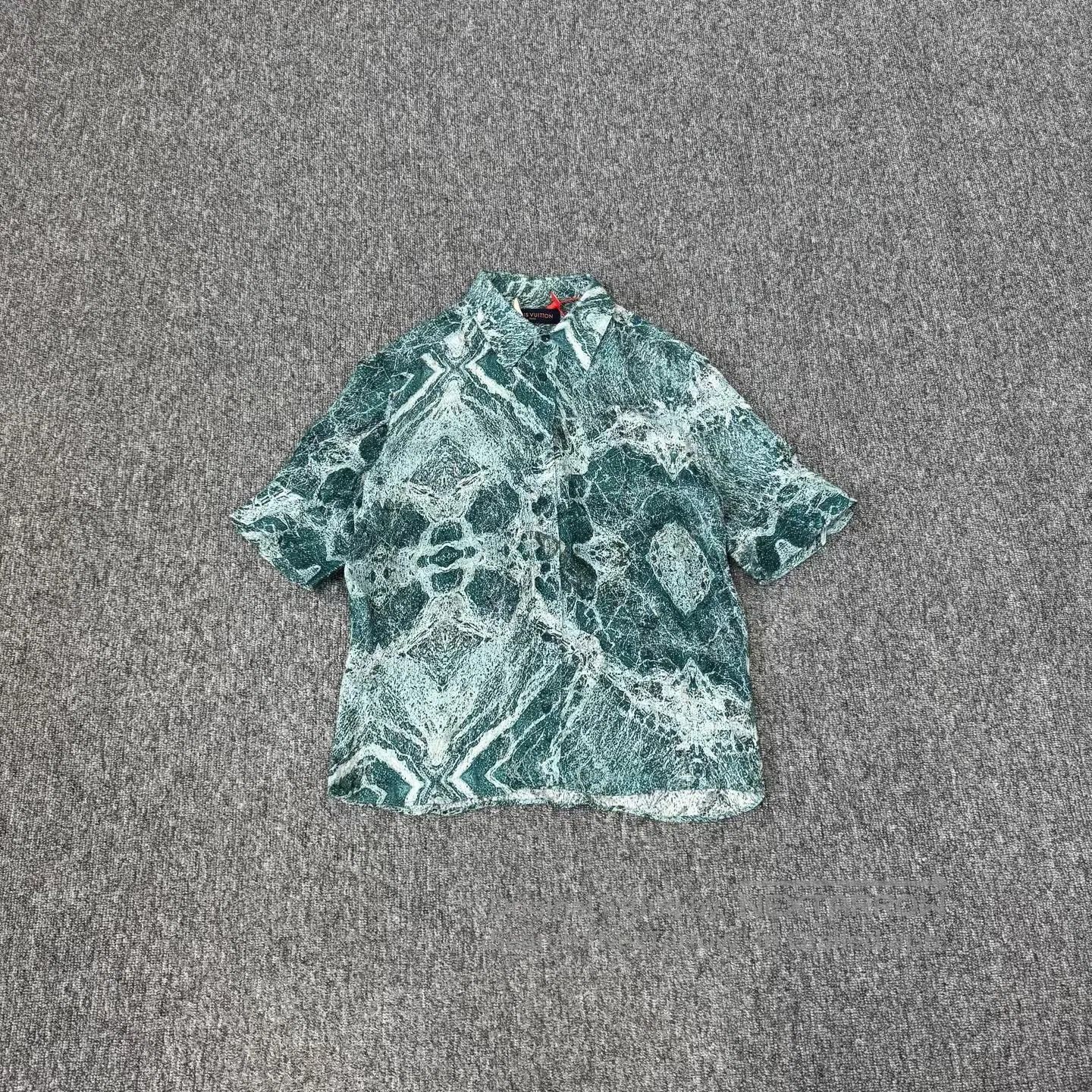 Louis Vuitton Louis Vuitton Marble pattern, silk short-sleeved shirt| Size US S / EU 44-46 / 1 - 1 Thumbnail