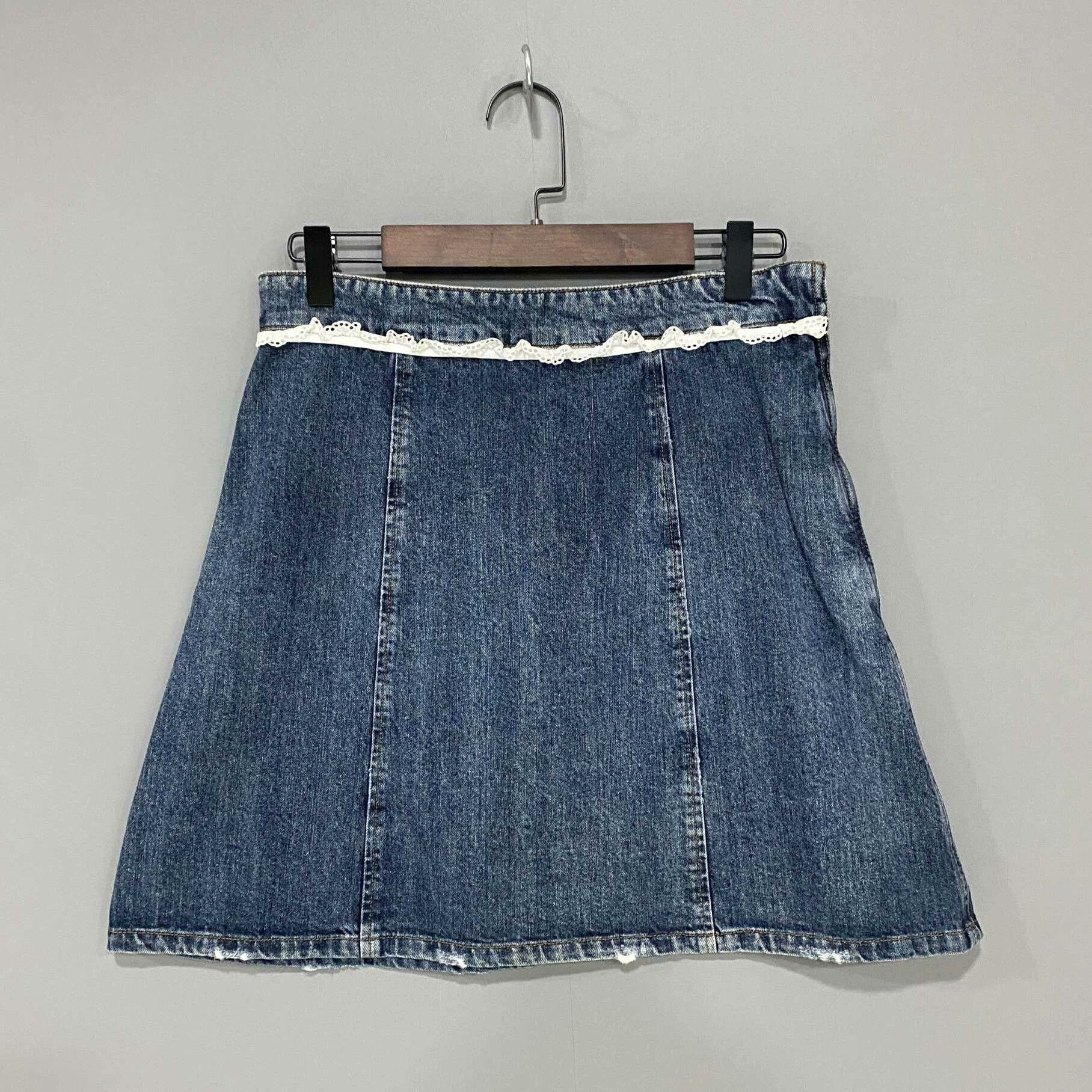 Miu Miu White Trim Denim Mini Skirt MIU MIU Size 42" / US 20 - 1 Thumbnail