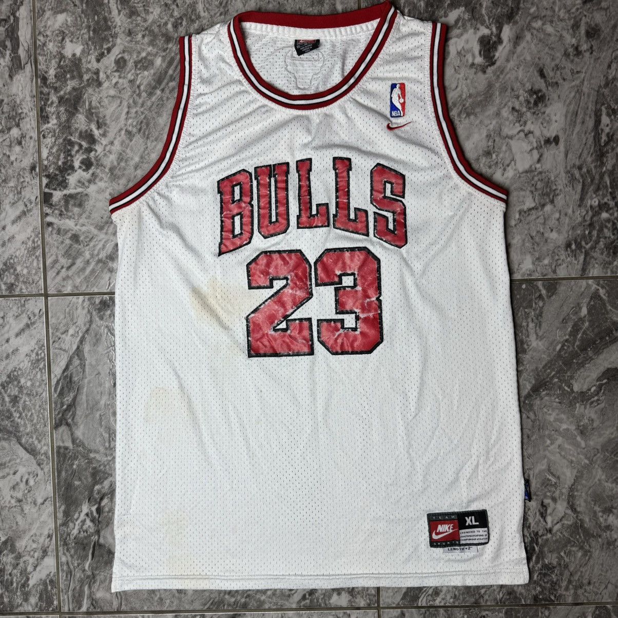 NBA × Nike × Vintage Vintage Nike Chicago Bulls Michael Jordan #23 90s NBA Jersey Size US XL / EU 56 / 4 - 1 Thumbnail