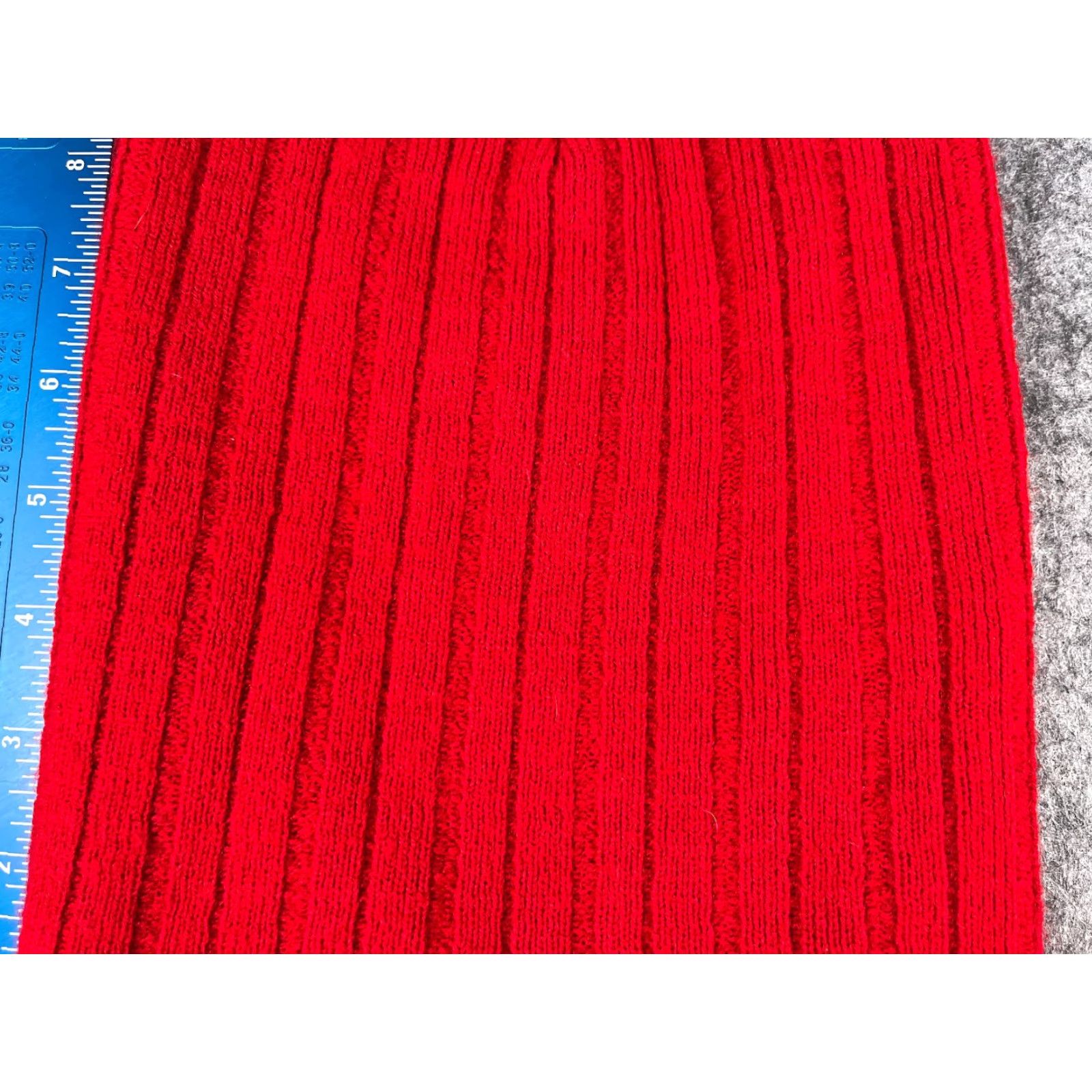 Vintage Beanie Toque Women One Size Red Knit Ribbed Acrylic Blend Winter Ski Size ONE SIZE - 2 Thumbnail