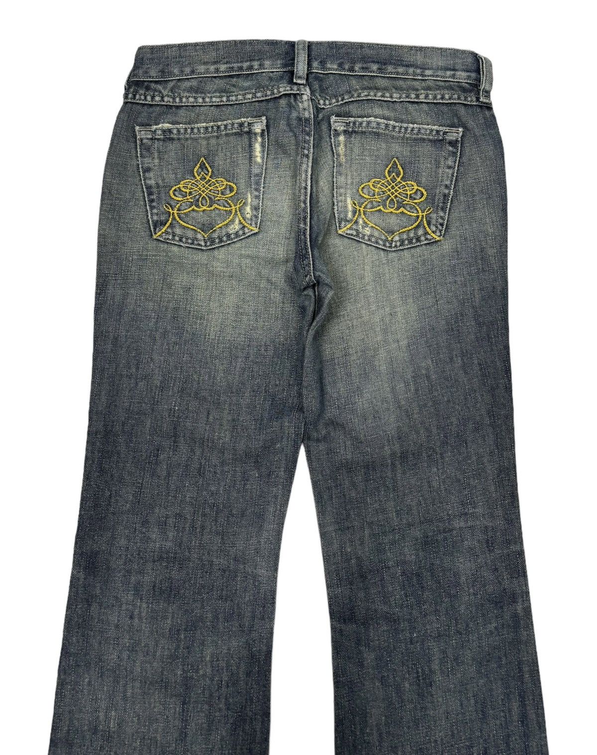 Diesel DIESEL FLARE DISTRESS THRASHED DENIM JEANS Size 28" / US 6 / IT 42 - 5 Thumbnail