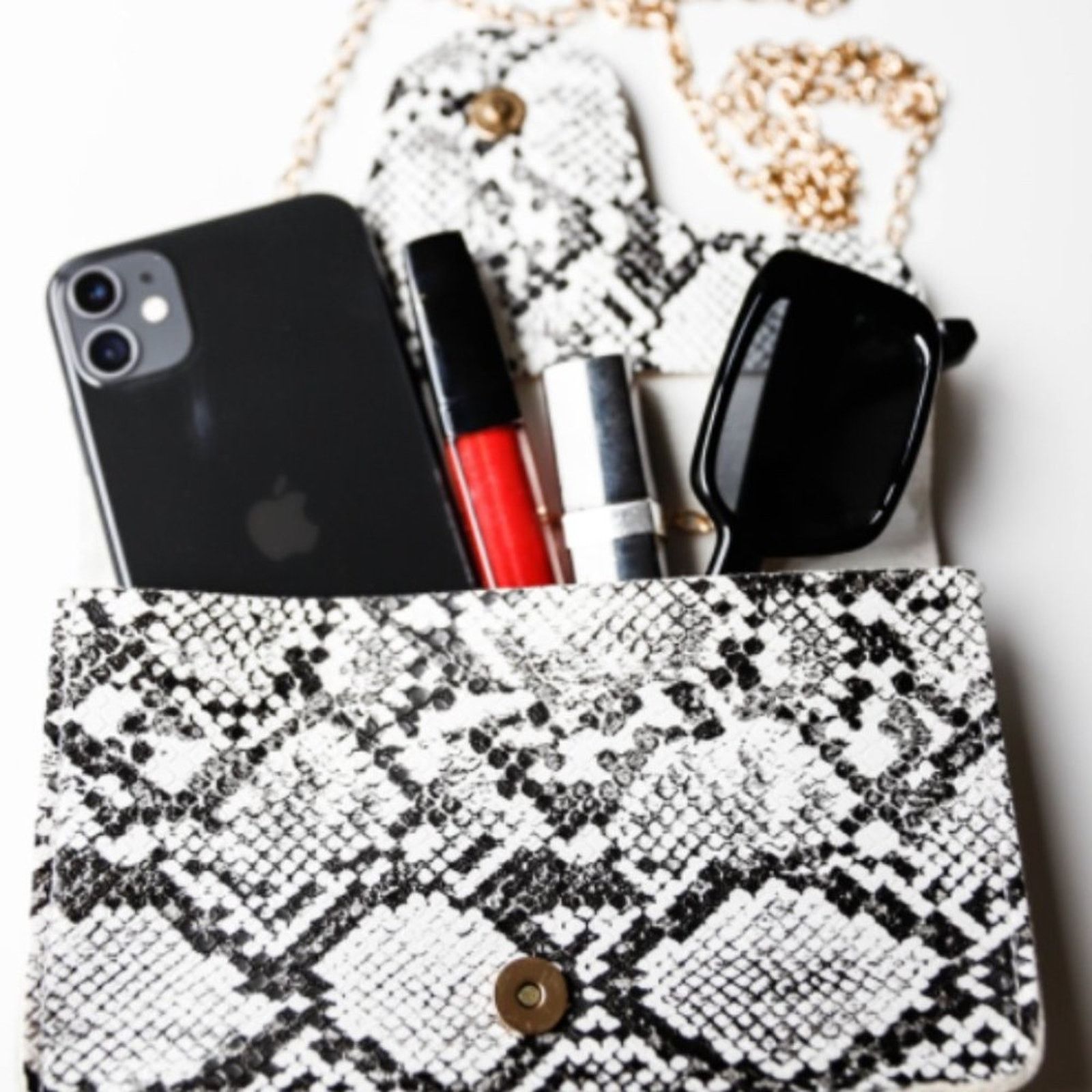 Other White Faux Snake Leather Metal Ring Gold Chain Crossbody Bag Size ONE SIZE - 3 Thumbnail