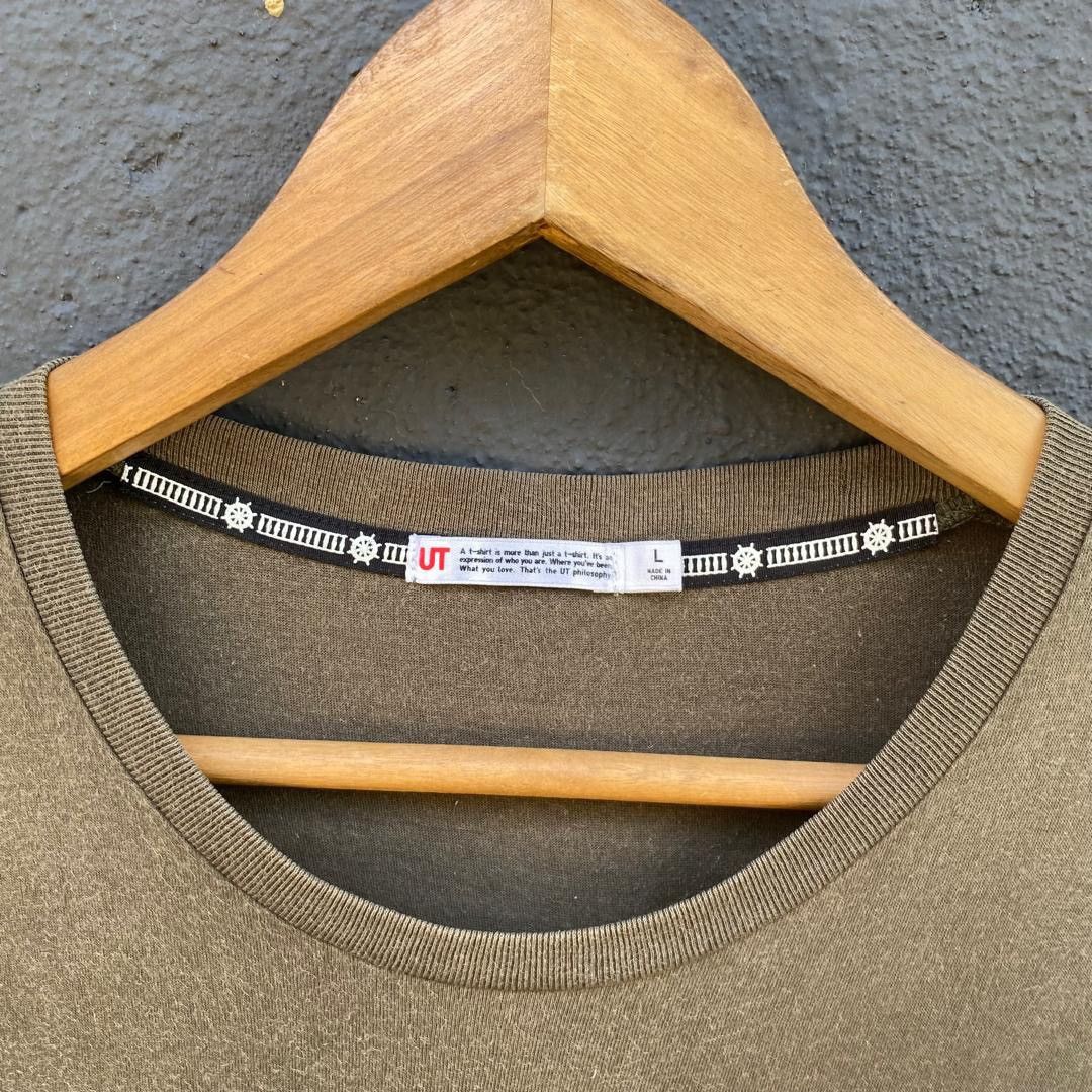 Other Thrashed Faded One Piece X Uniqlo Tee Size US L / EU 52-54 / 3 - 4 Thumbnail